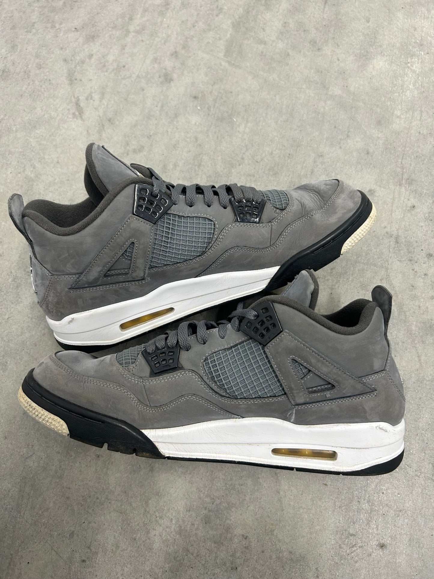 Jordan 4 “Cool grey”