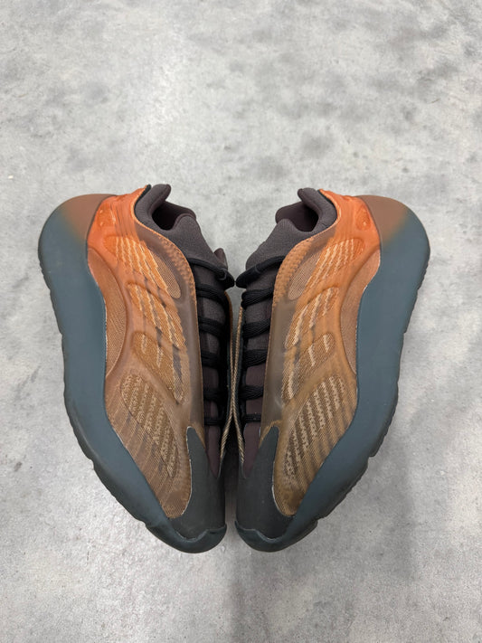 YEEZY 700 V3 “ Copper Fade “