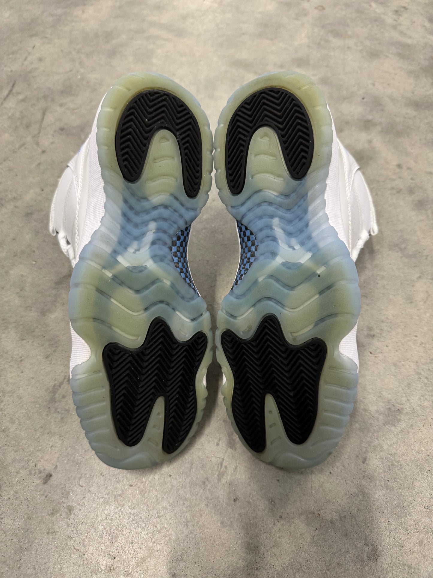 JORDAN 11 “ Legend Blue “