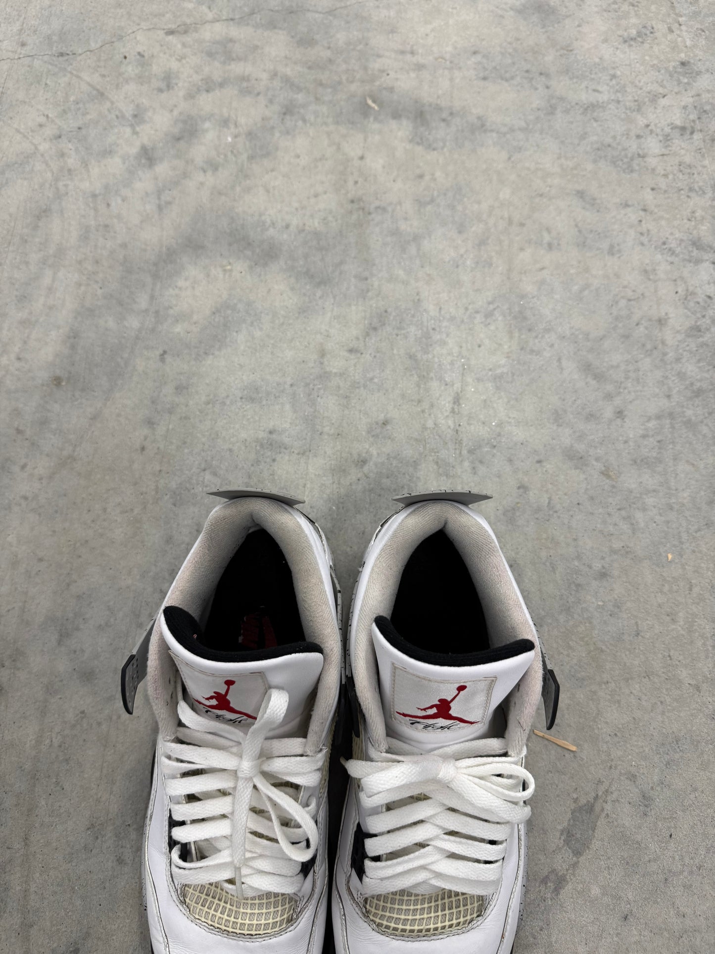 JORDAN 4 “ White Cement “