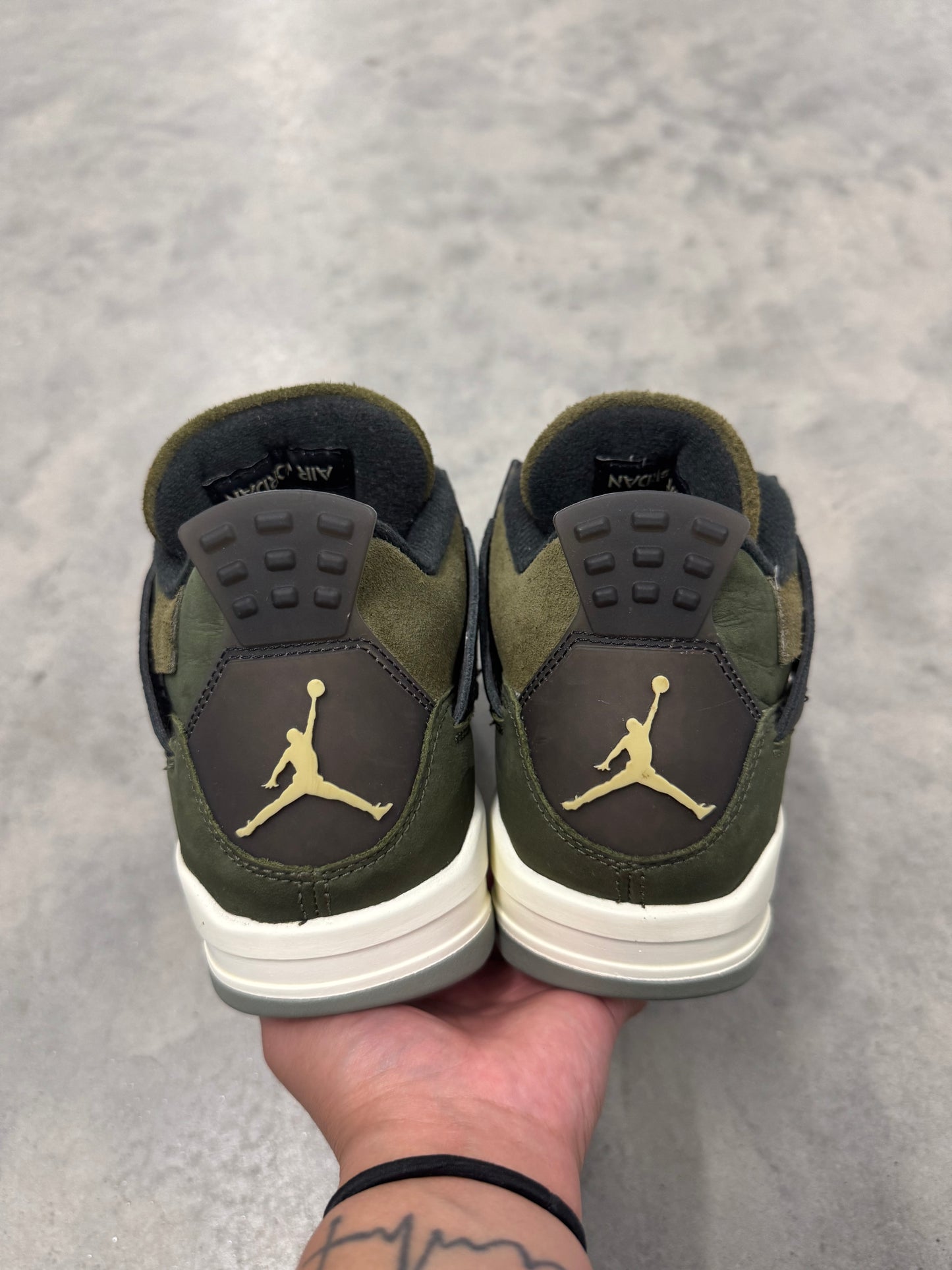 JORDAN 4 SE CRAFT “ Olive “