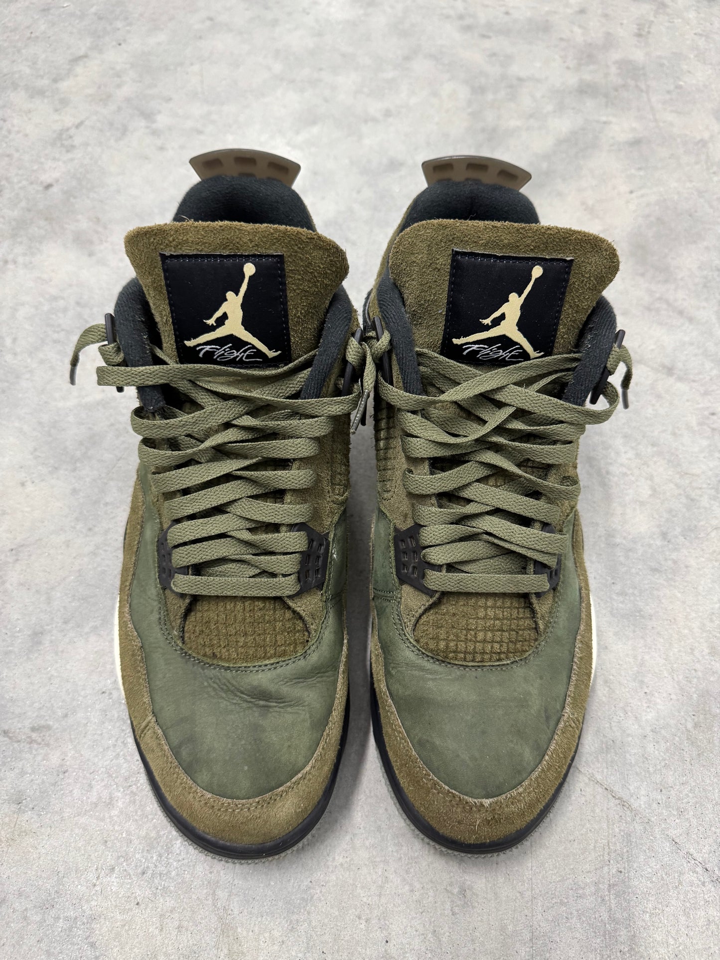 JORDAN 4 “ Olive “