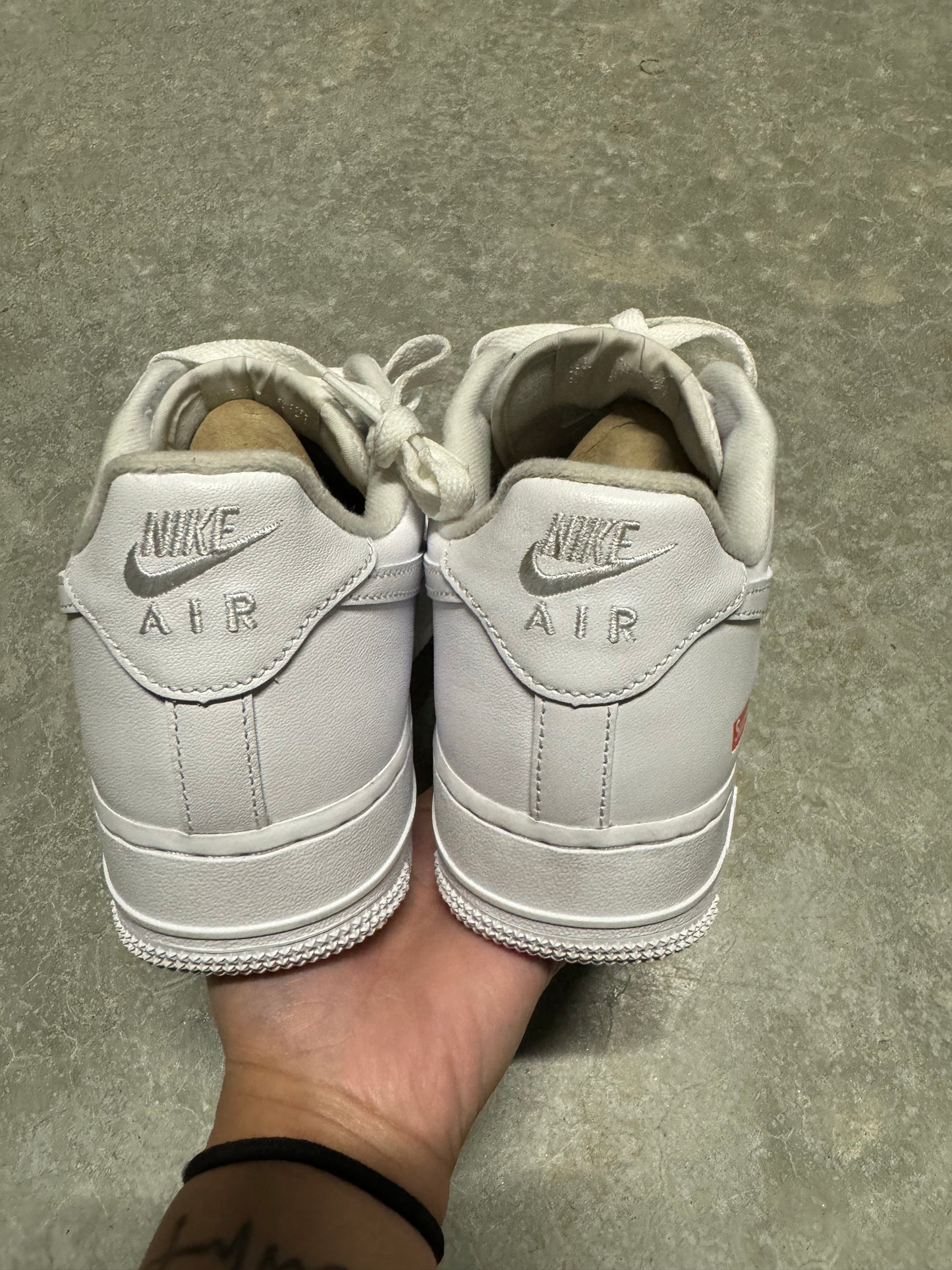 AIR FORCE SUPREME “ Box-Logo White “