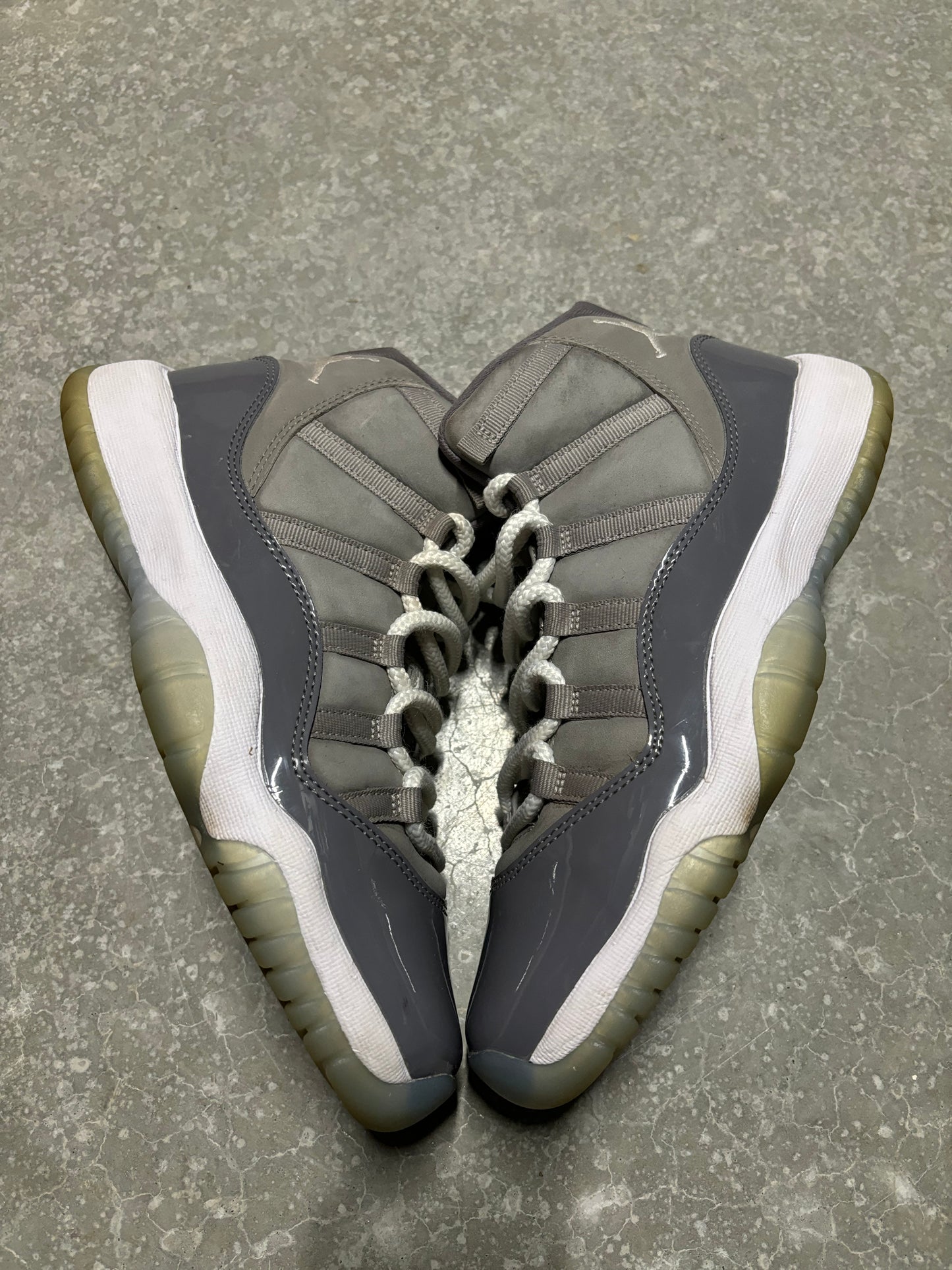 JORDAN 11 “ cool grey “