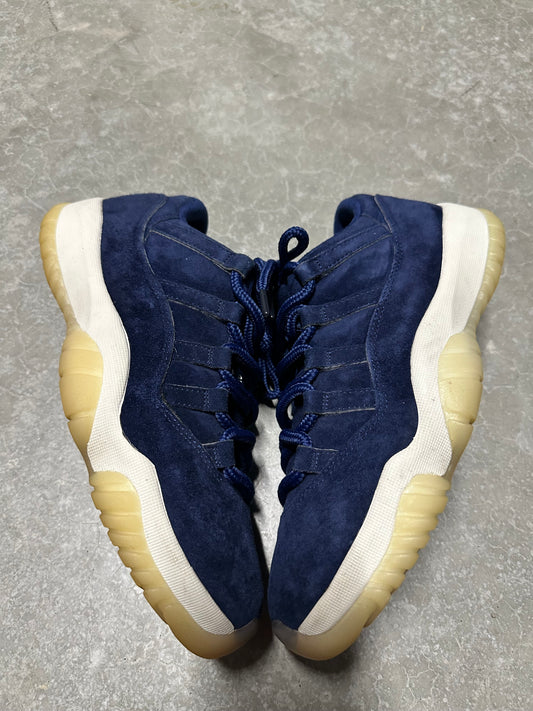 JORDAN 11 LOW “ Derek Jeter “