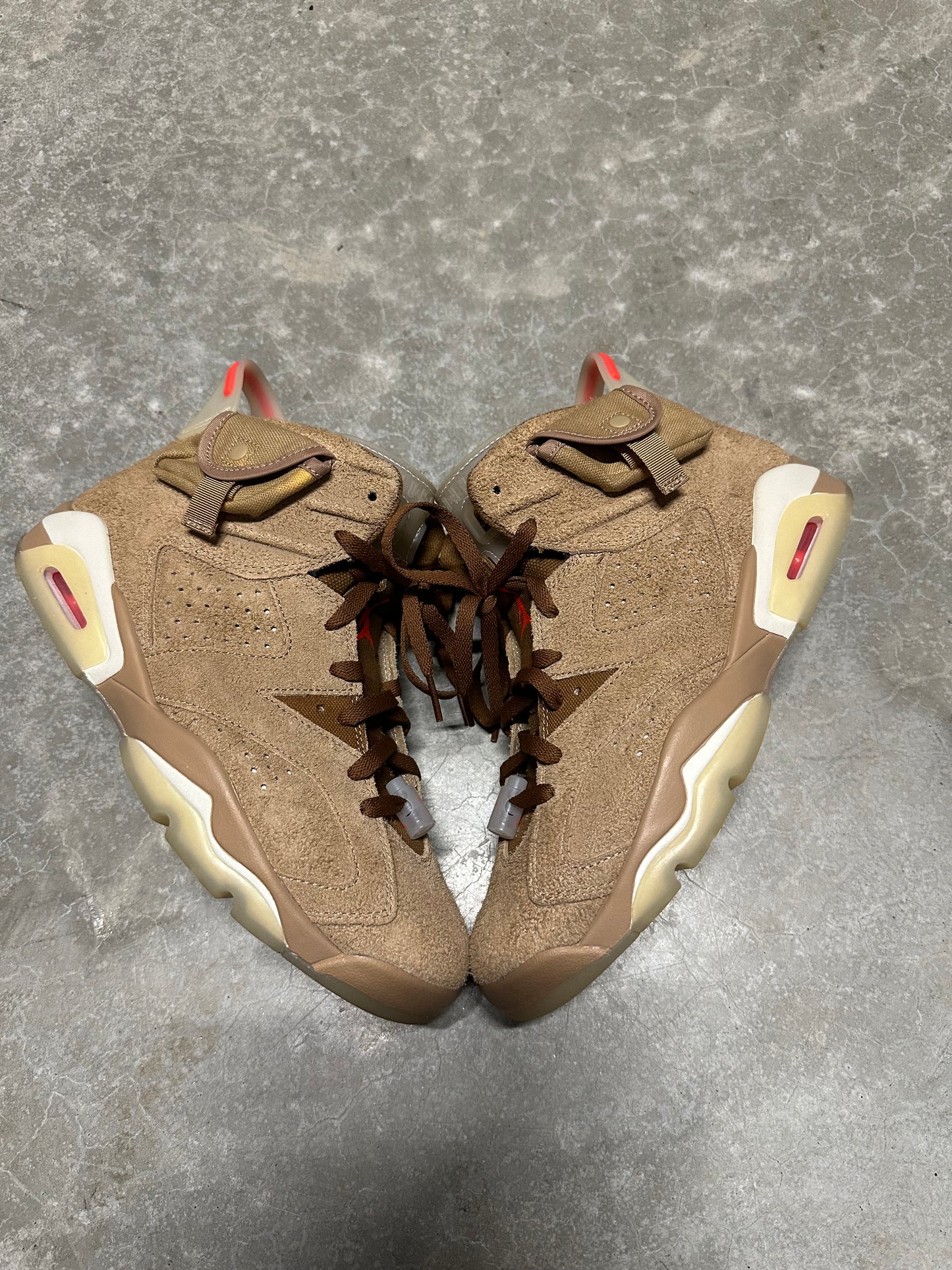 JORDAN 6 TRAVIS SCOTT “ British khaki “