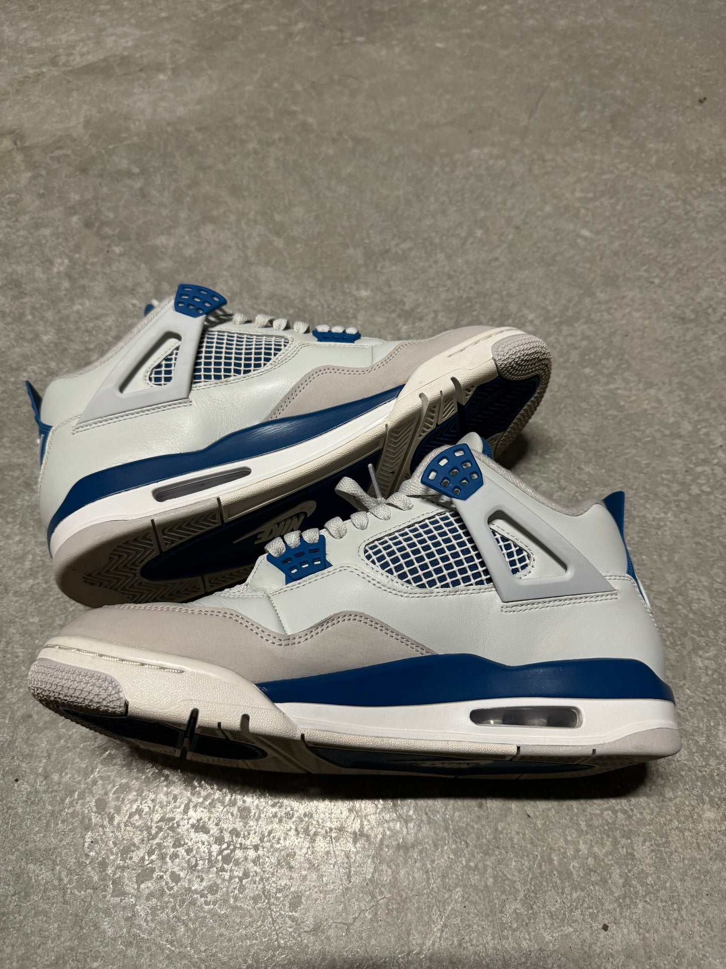 JORDAN 4 “ Military Blue “