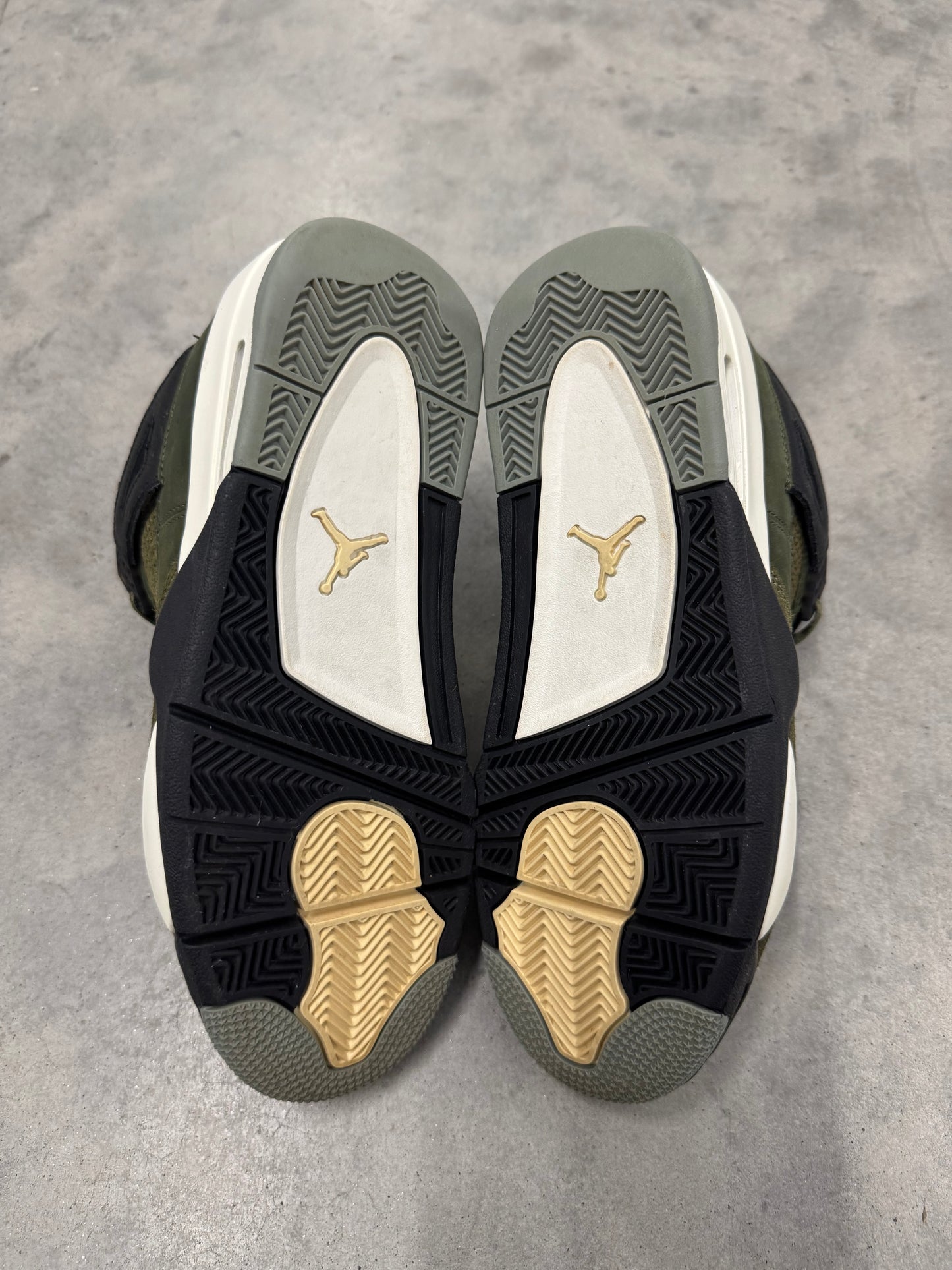 JORDAN 4 SE CRAFT “ Olive “