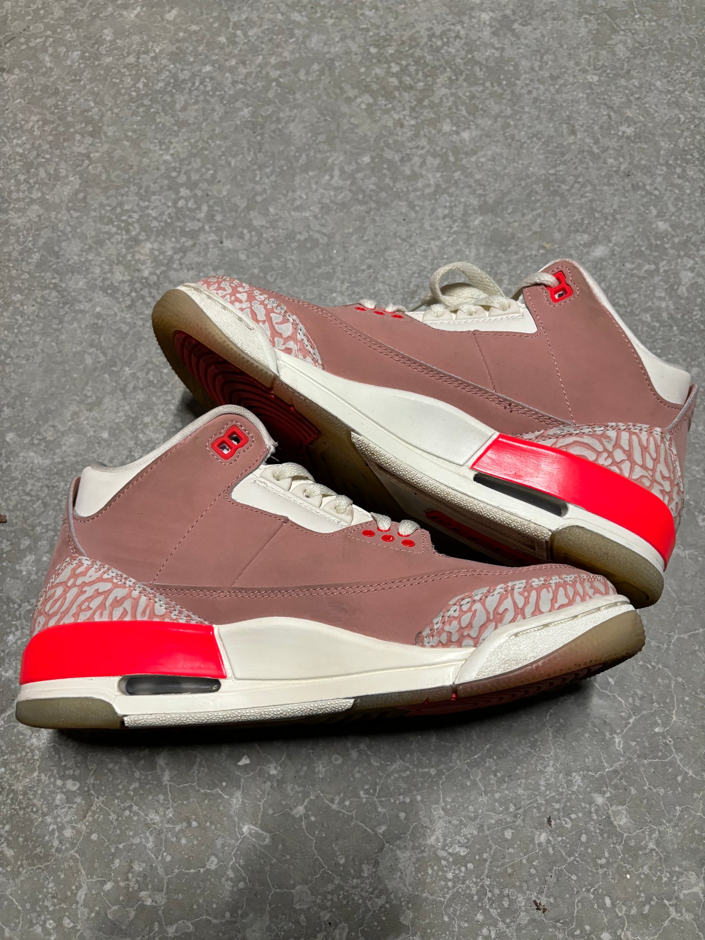 JORDAN 3 “ Rust pink “