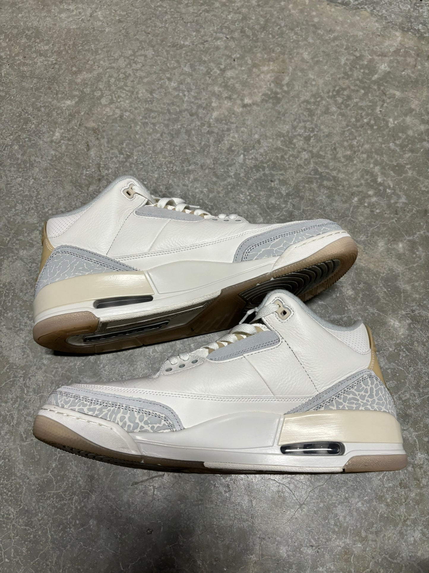 JORDAN 3 “ ivory “