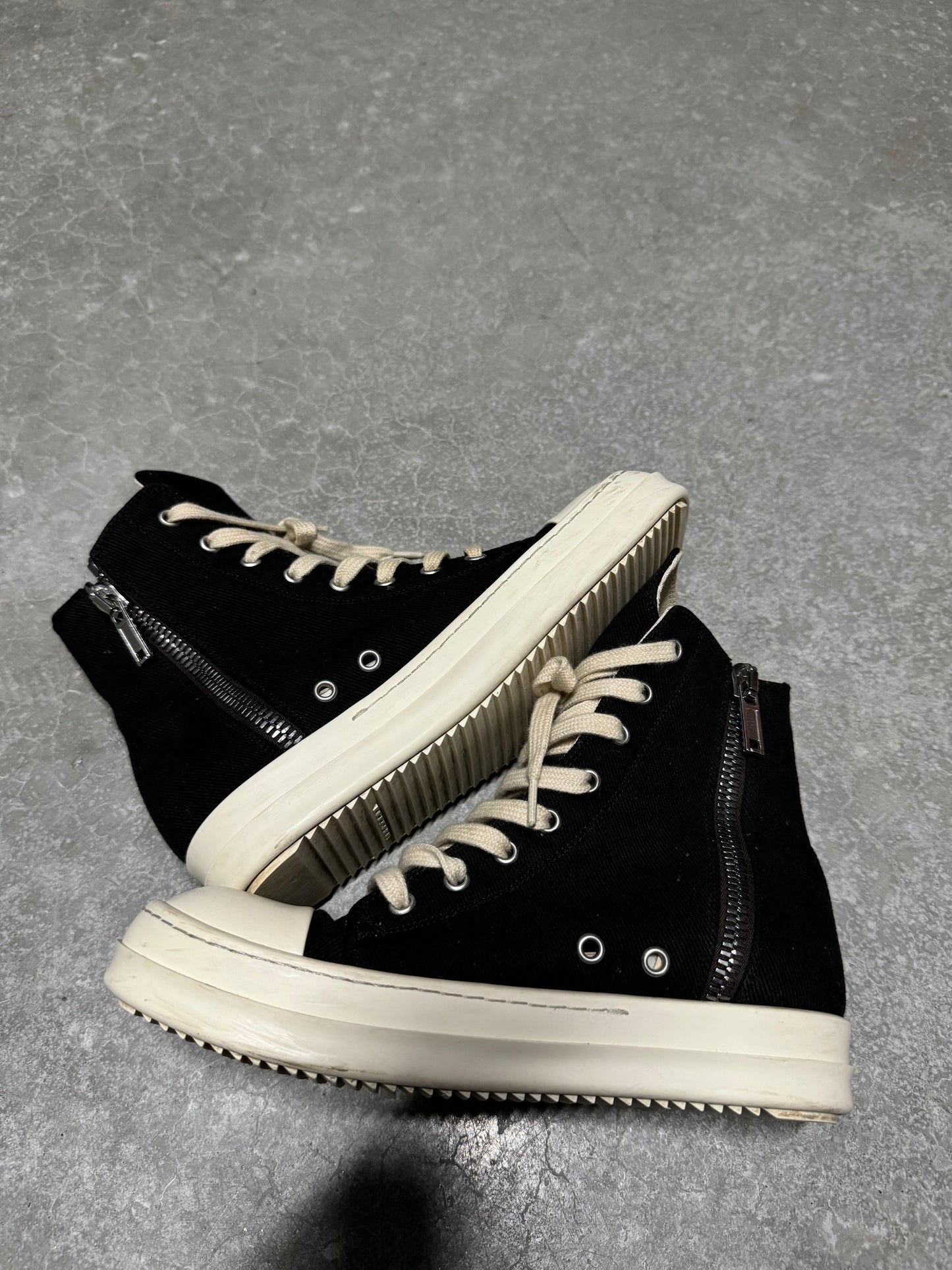 RICK OWENS DRKSHOW “ Black Milk “