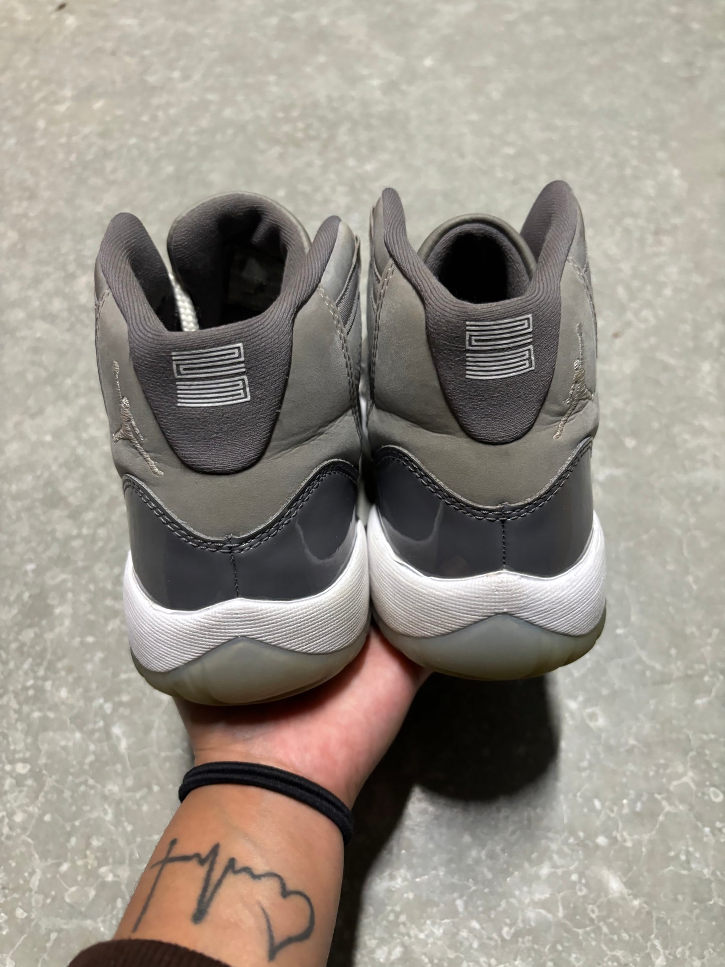 JORDAN 11 “ cool grey “