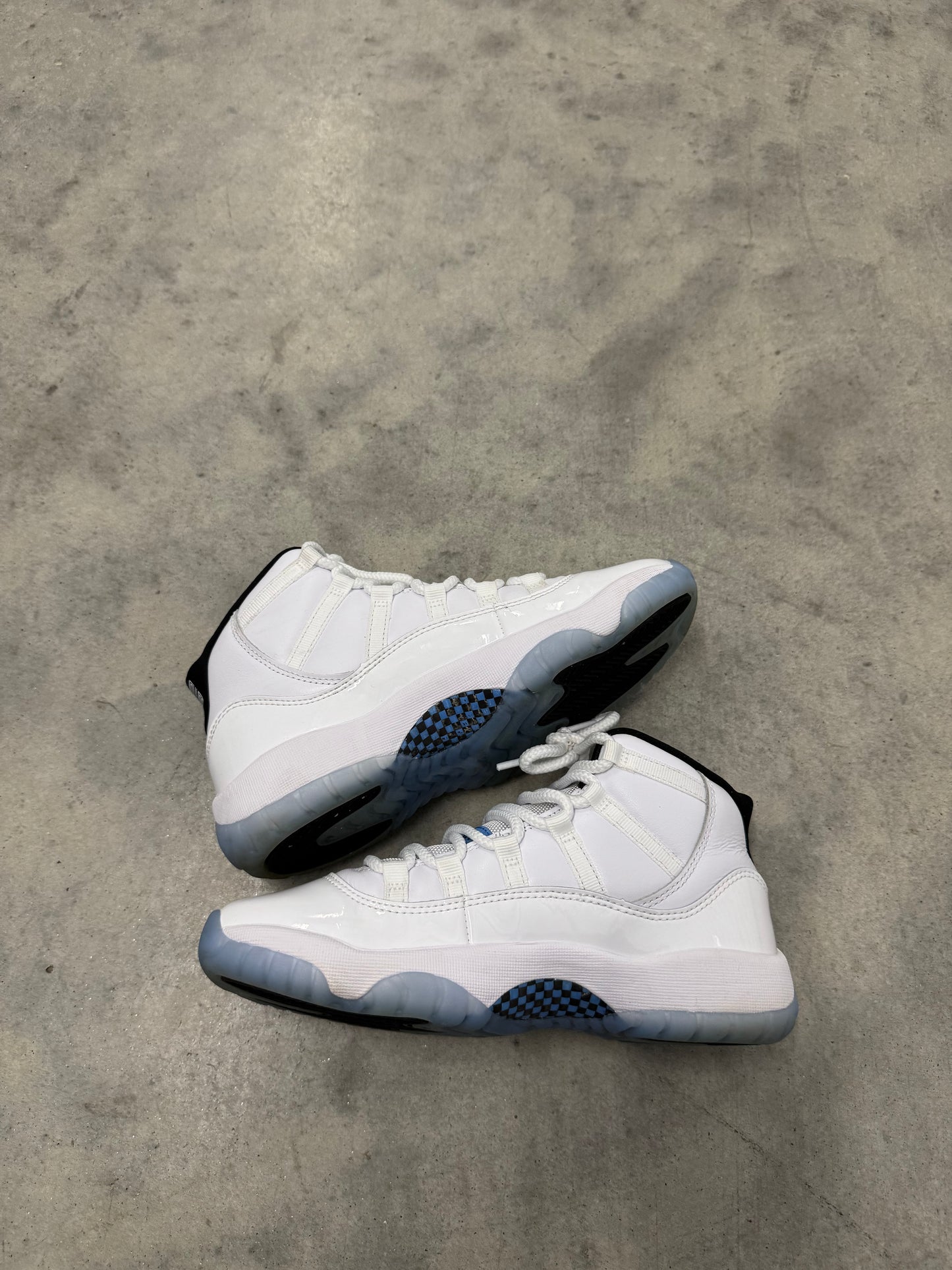 JORDAN 11 “ Legend Blue “