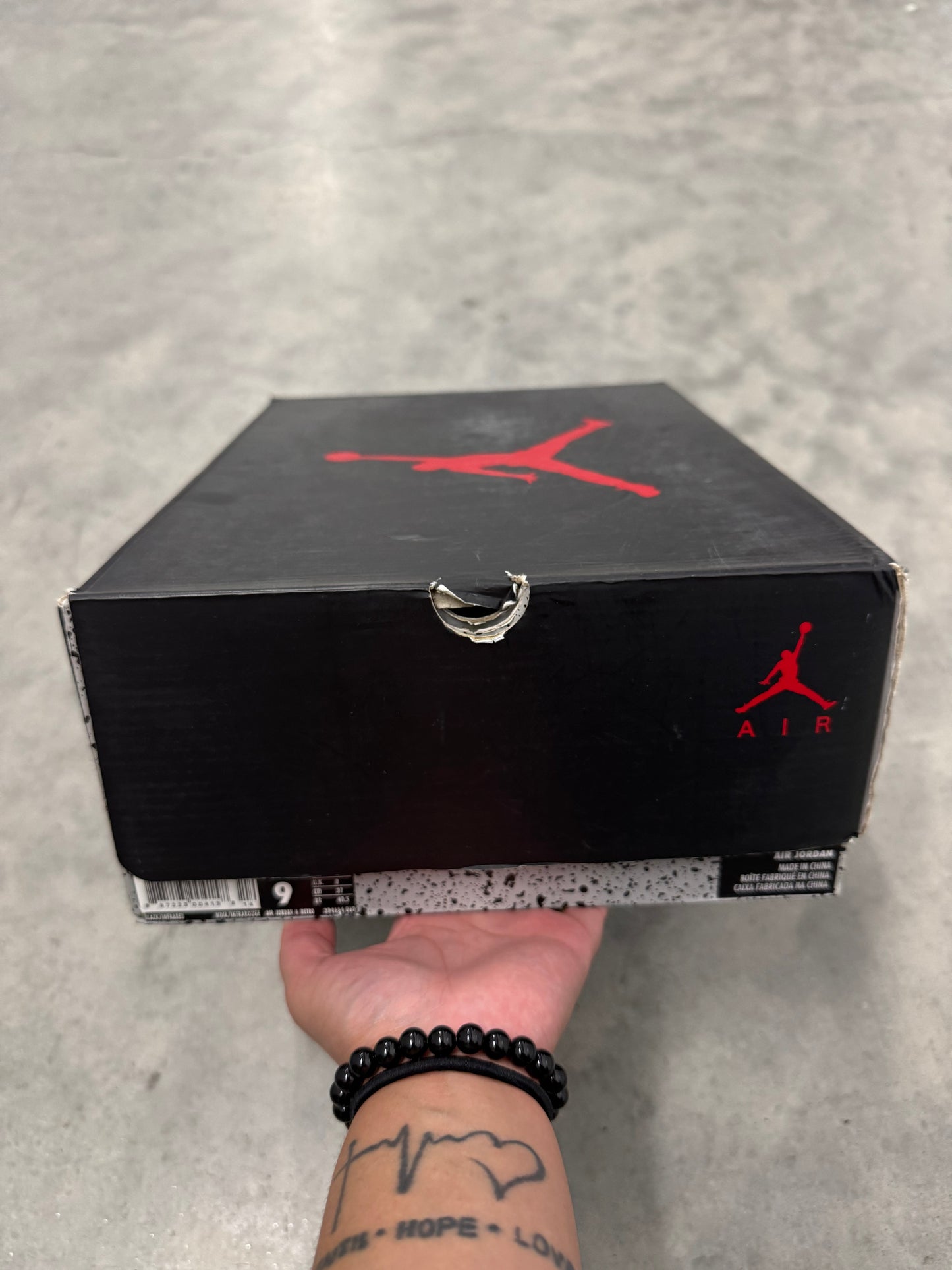 JORDAN 6 “ Infrared “