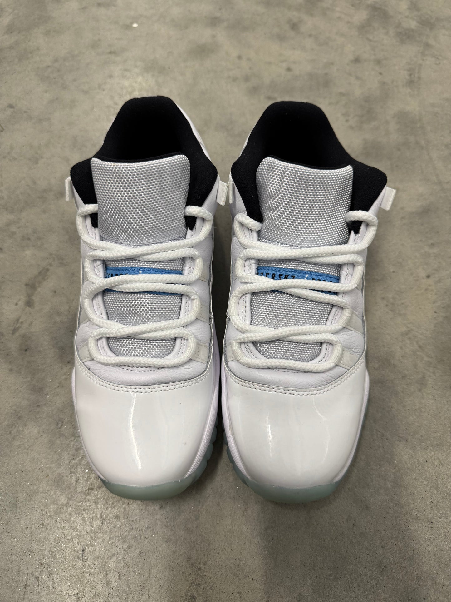 JORDAN 11 LOW “ Legend Blue “
