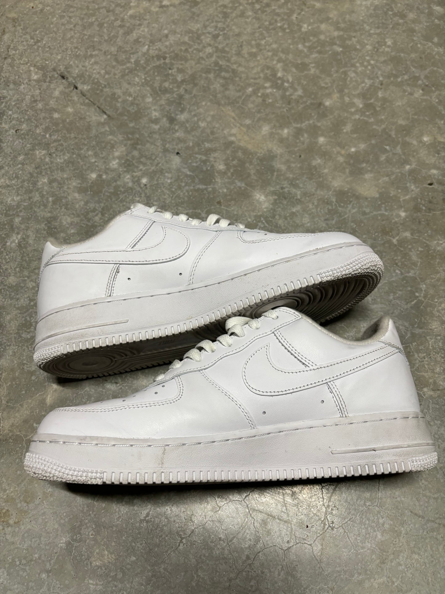 AIR FORCE SUPREME “ box-logo white “