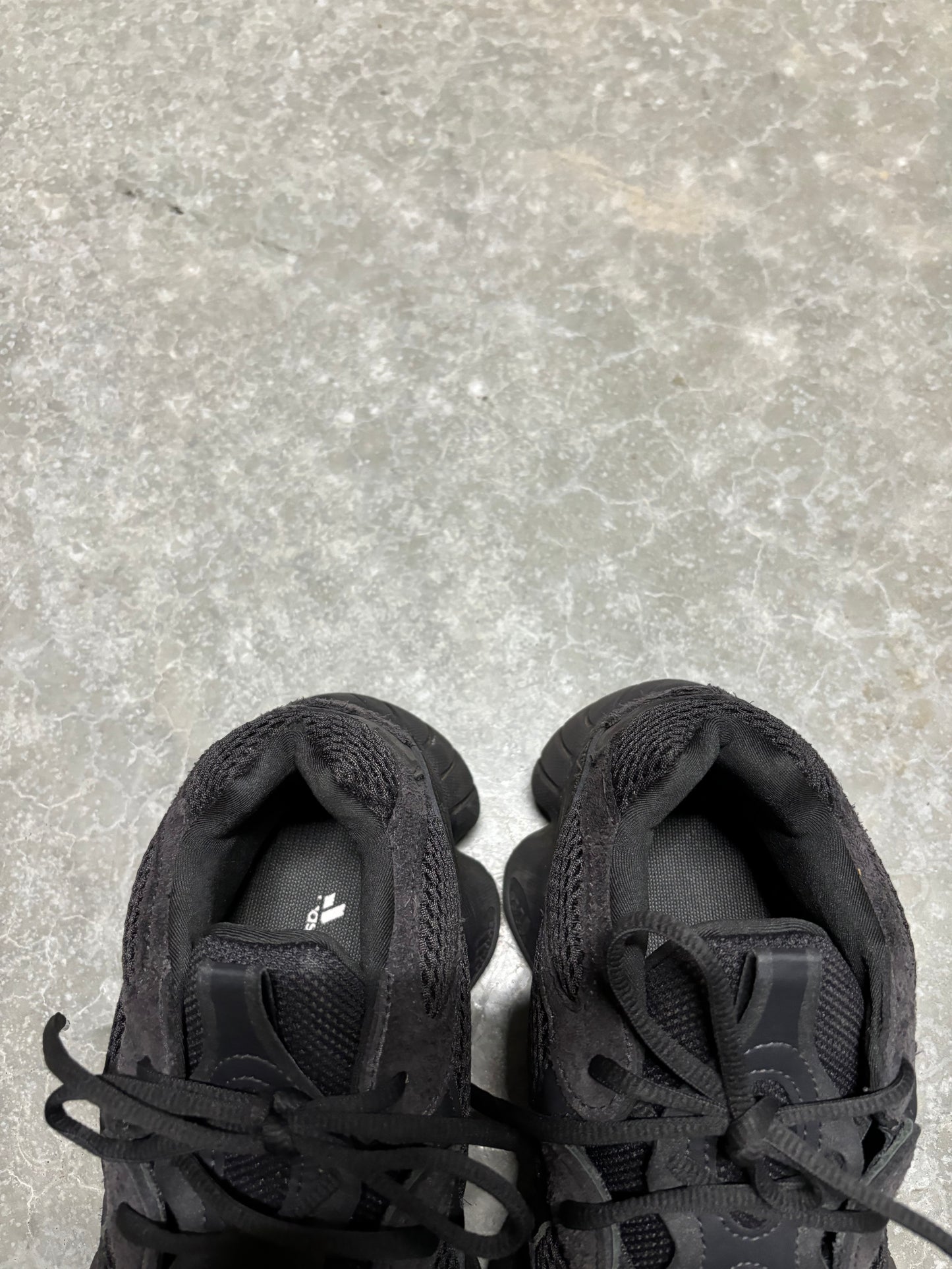 YEEZY 500 “ utility black “