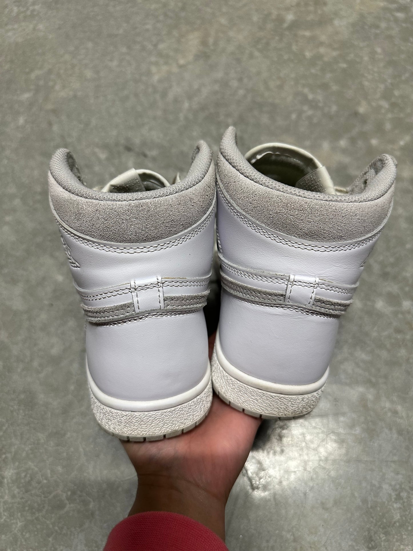 JORDAN 1 “ neutral grey “