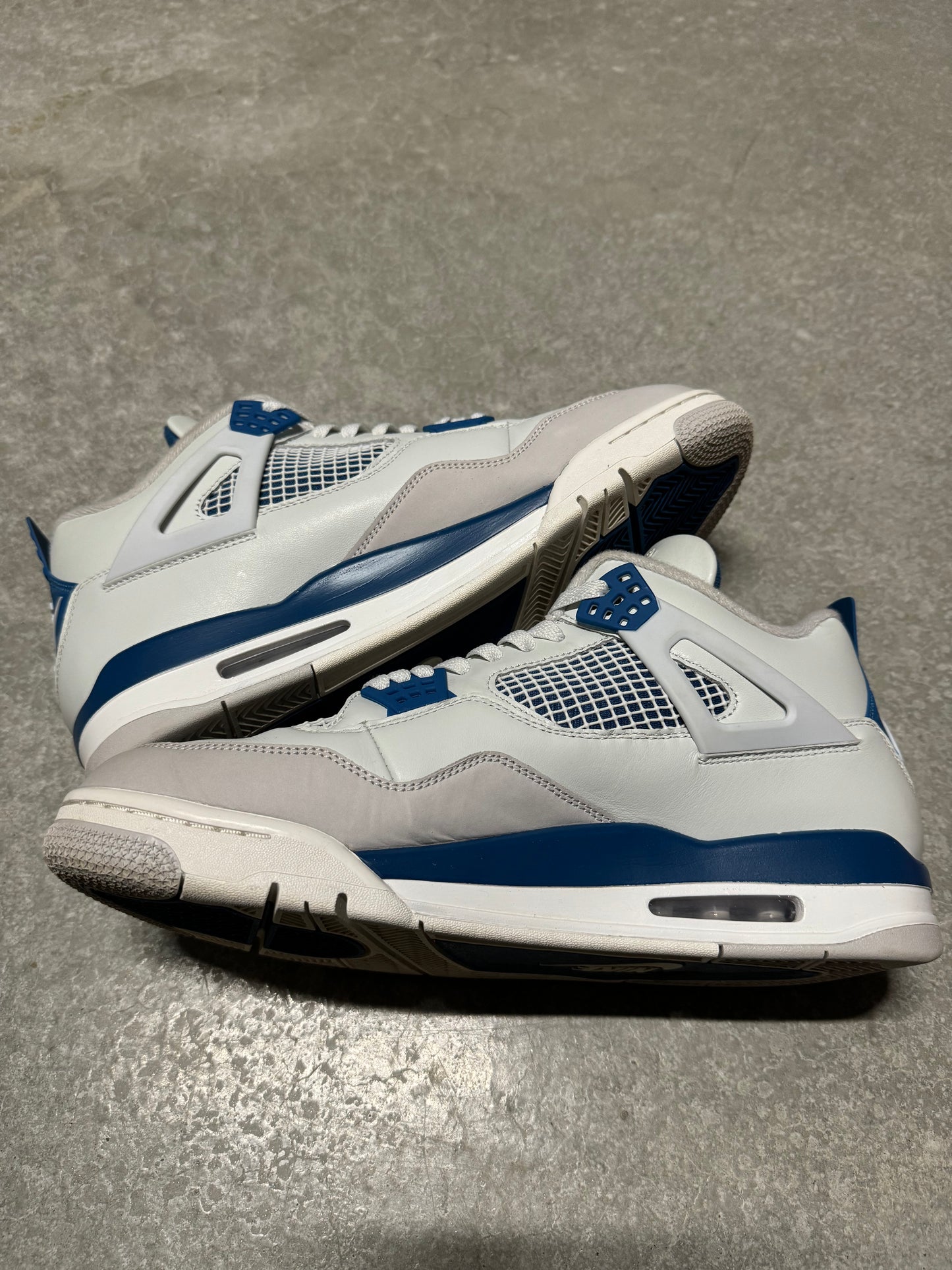 JORDAN 4 “ Military Blue “