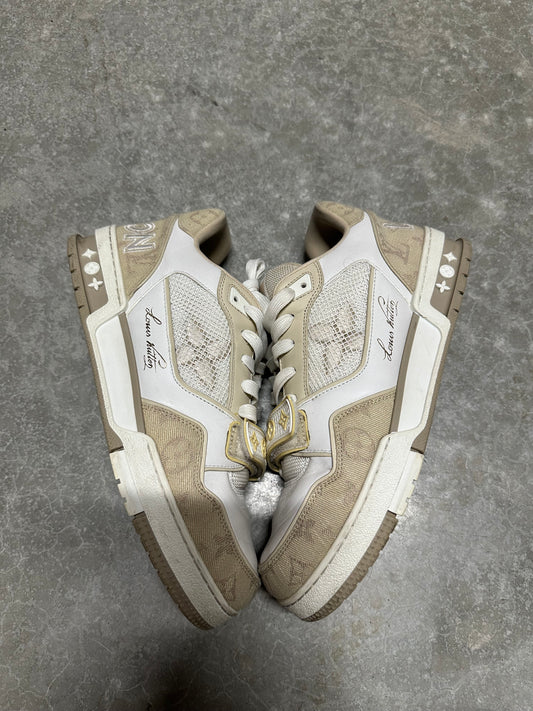 LOUIS VUITTON TRAINER “ beige monogram denim “