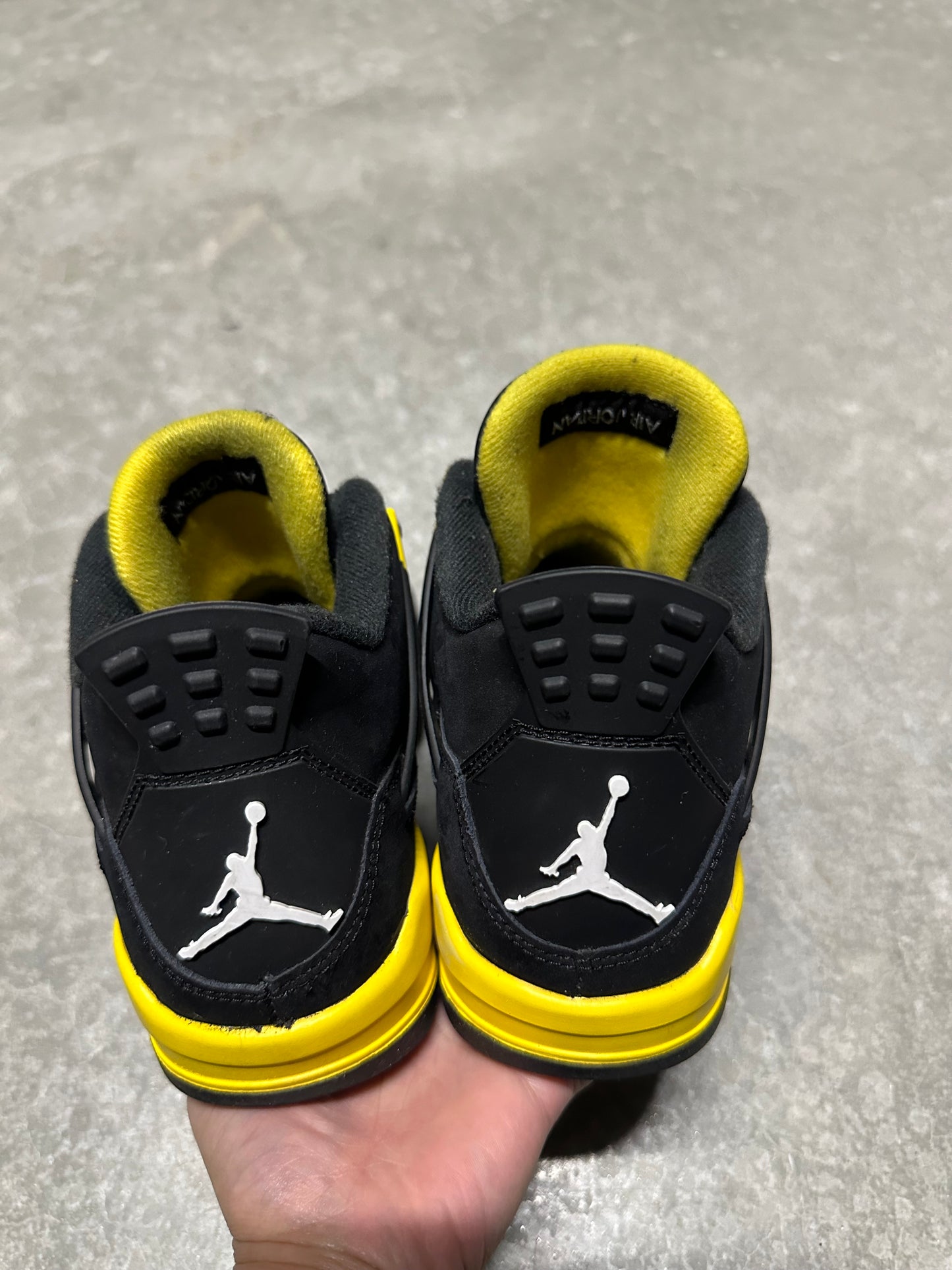 JORDAN 4 “ Thunder “