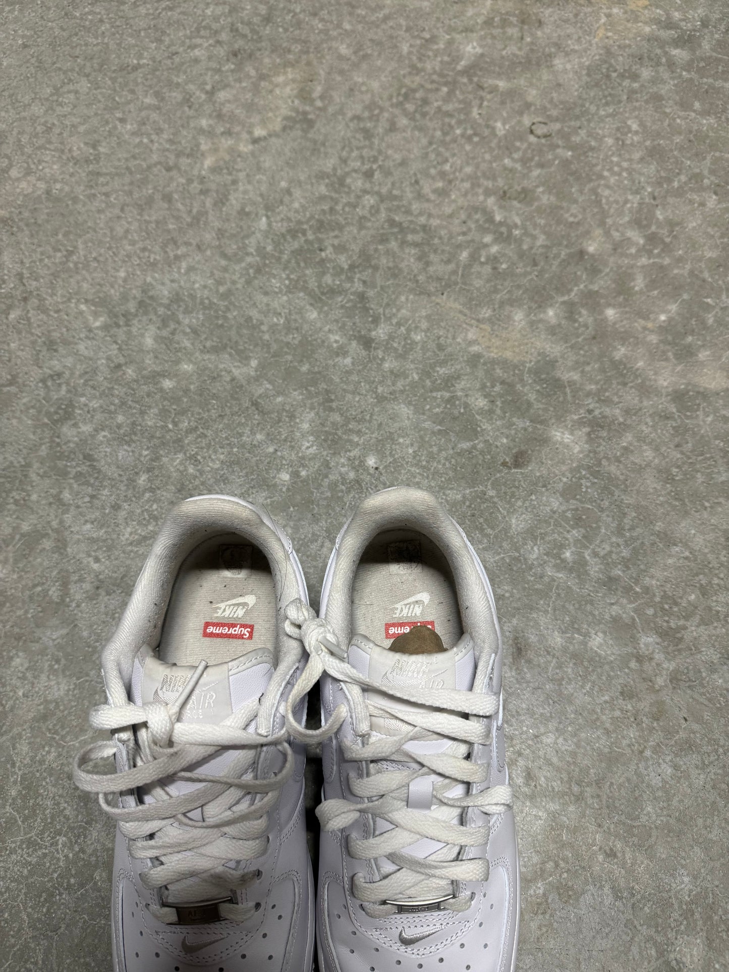 AIR FORCE SUPREME “ Box-Logo White “