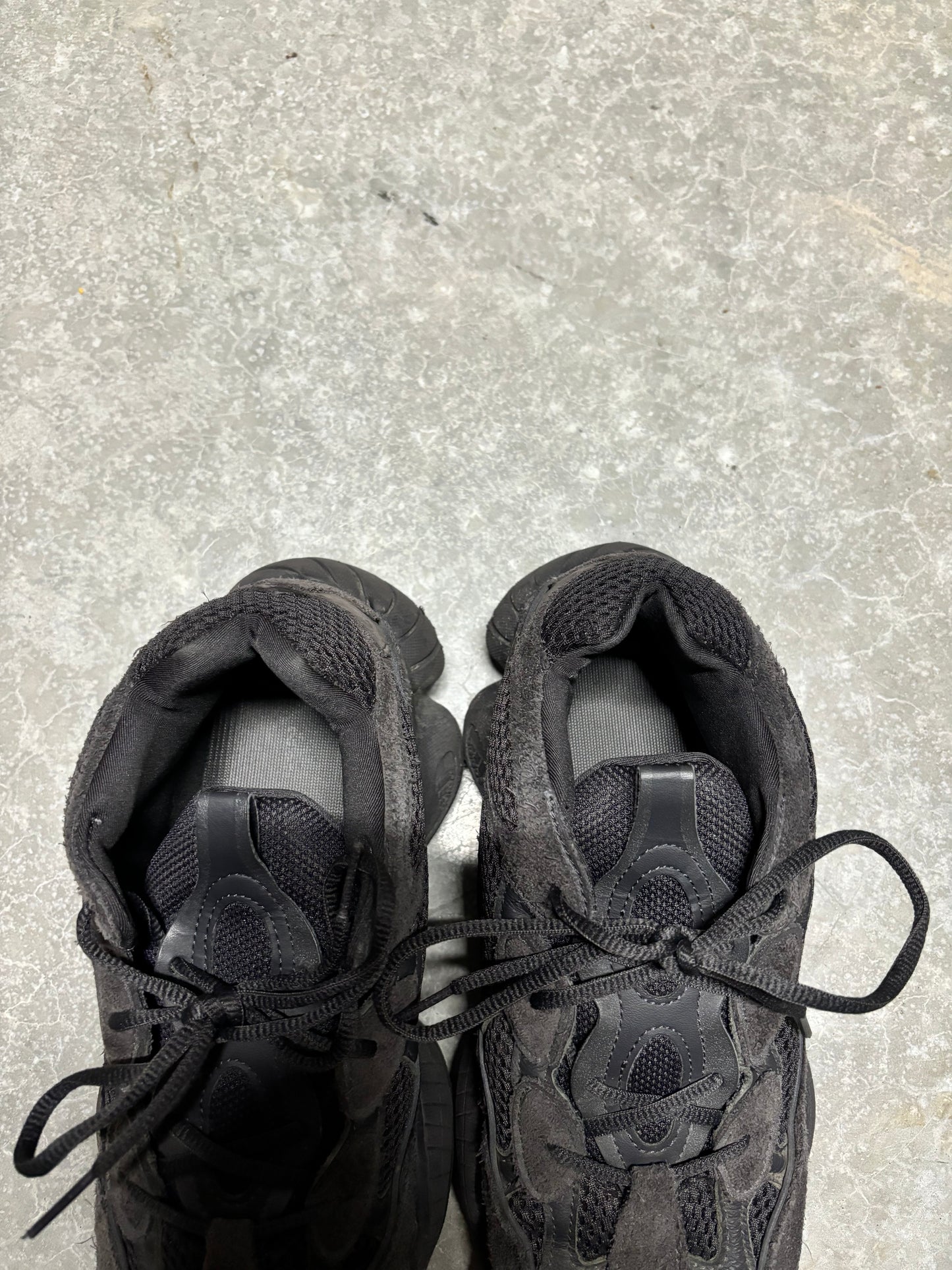 YEEZY 500 “ utility black “