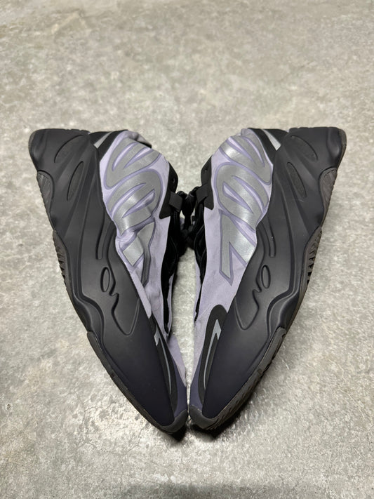 YEEZY 700 “ Geode “