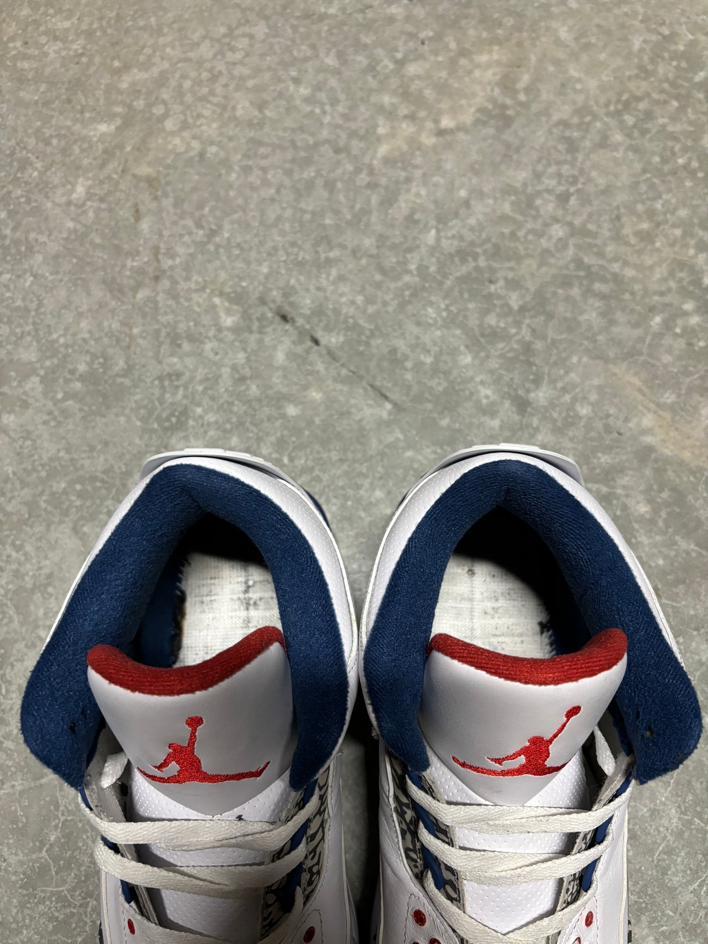 JORDAN 3 “ True Blue “