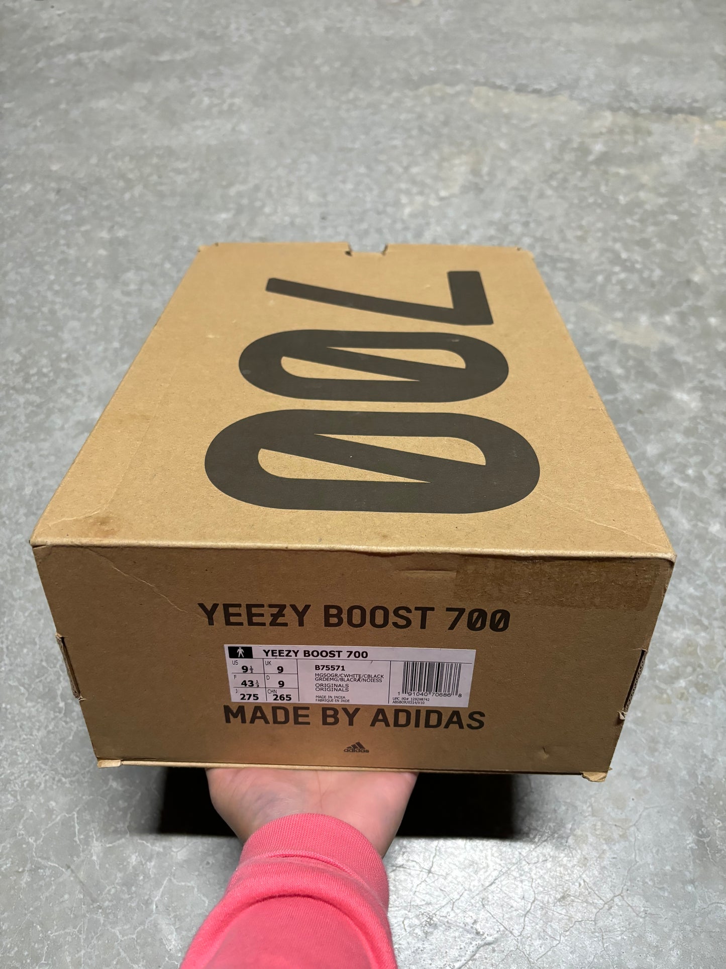 YEEZY 700 “ wave runner “