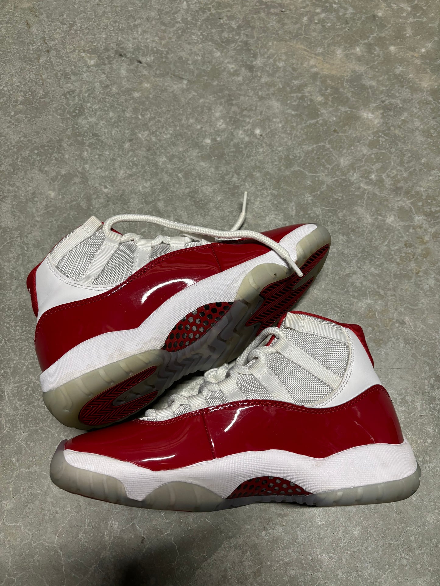 JORDAN 11 “ Cherry “