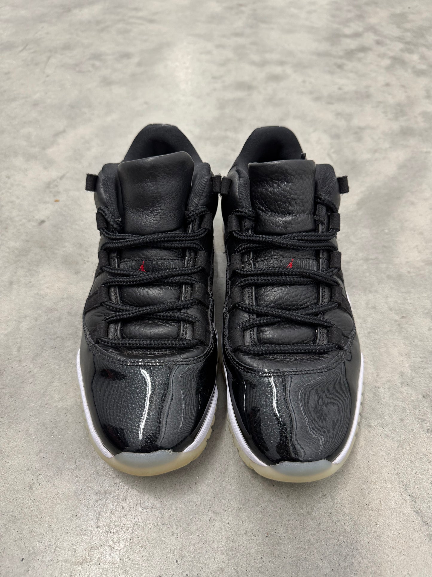 JORDAN 11 LOW “ 72-10 “