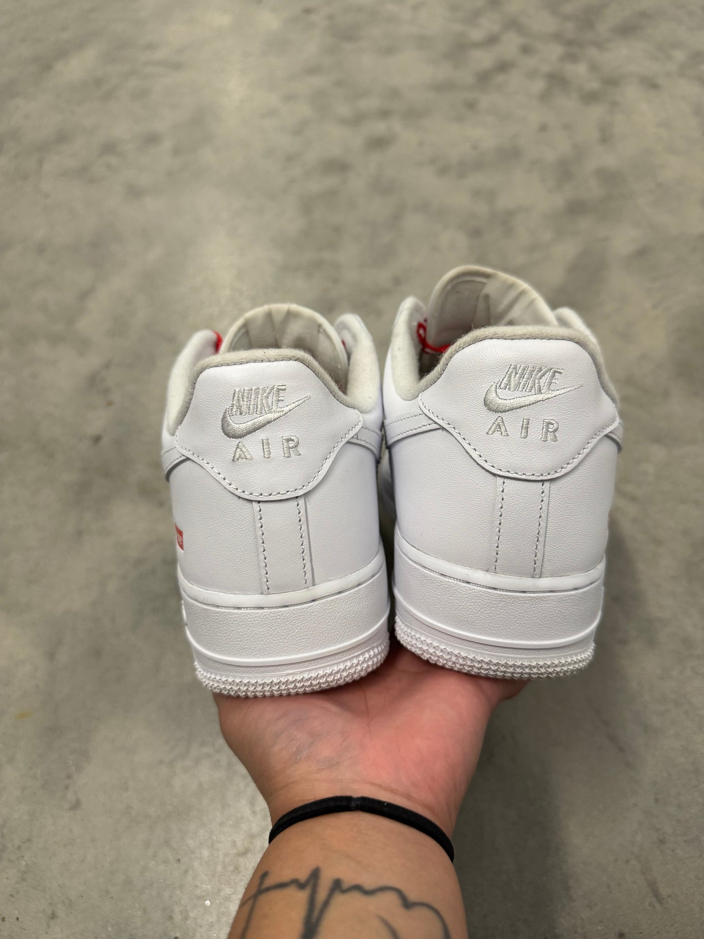 AIR FORCE SUPREME LOW “ Box-Logo White “