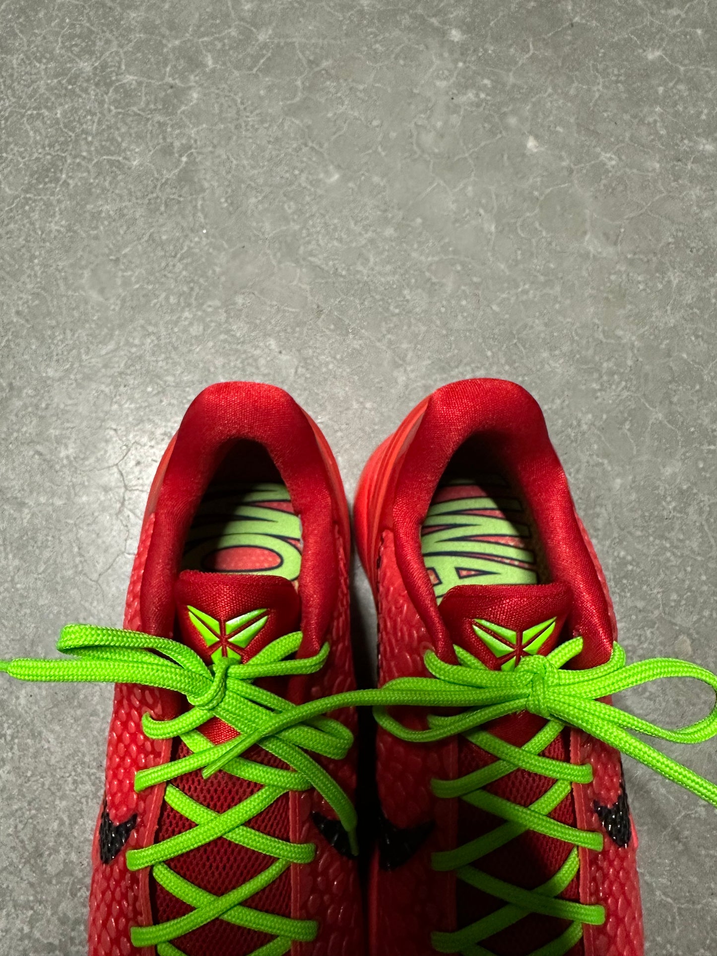 KOBE VI “ Reverse grinch “