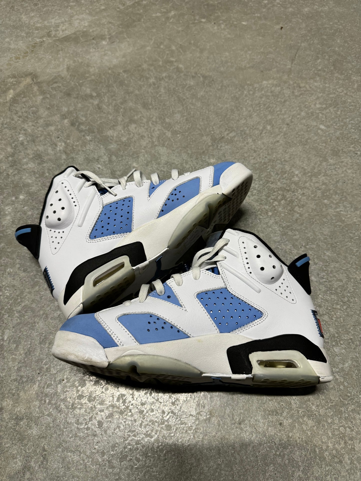 JORDAN 6 “ unc “