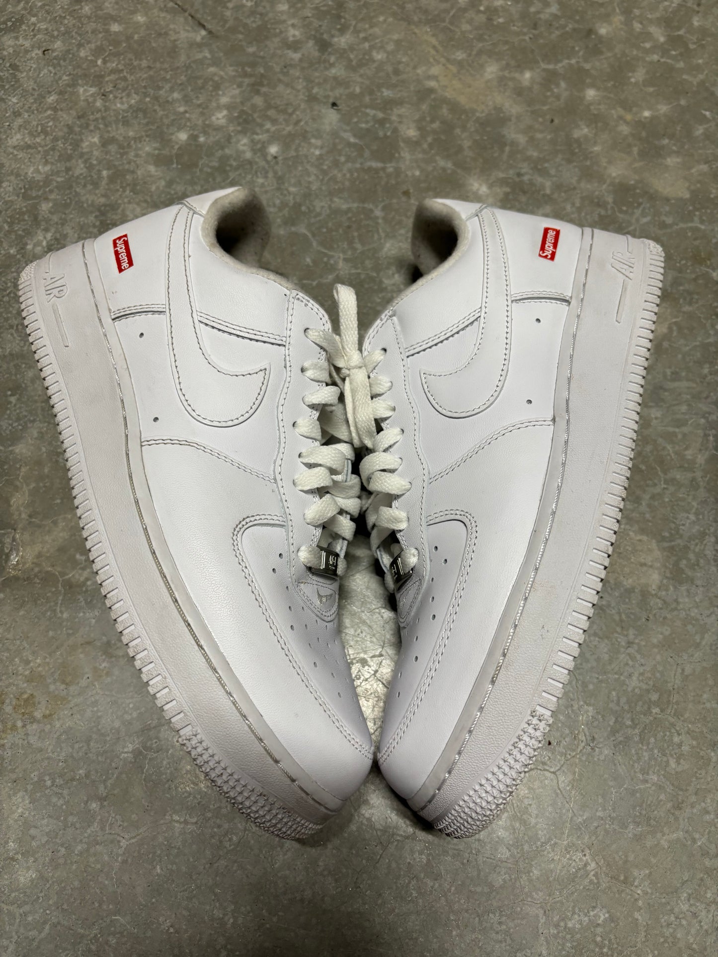 AIR FORCE SUPREME “ box-logo white “