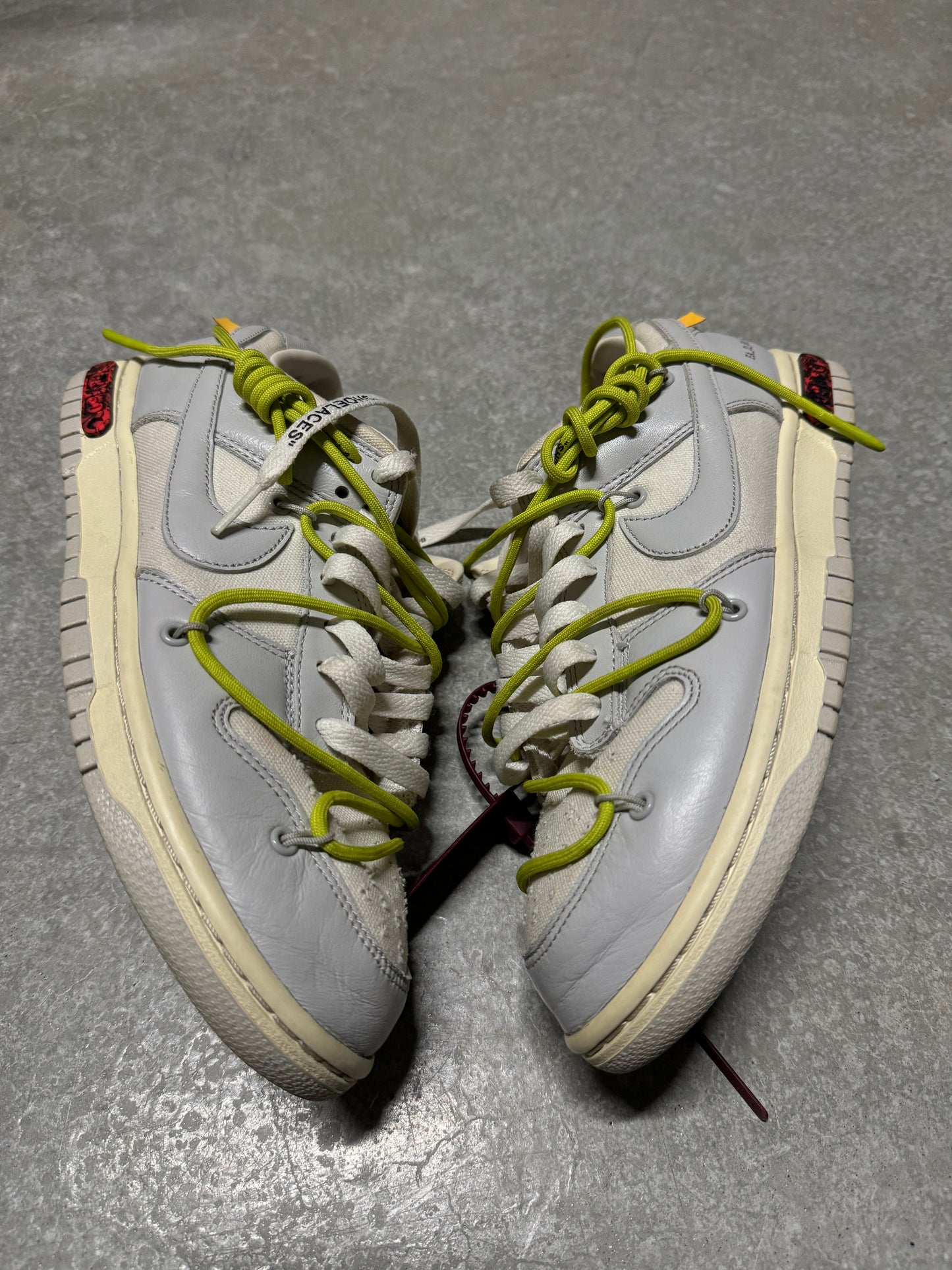 OFF WHITE DUNK “ Lot 8 of 50 “