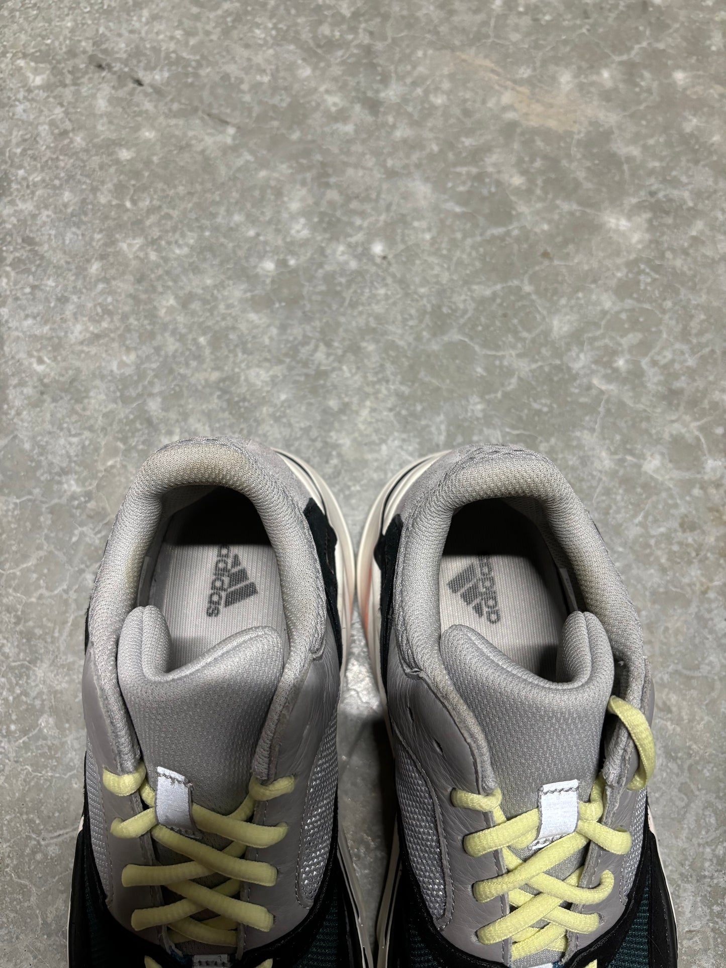 YEEZY 700 “ wave runner “