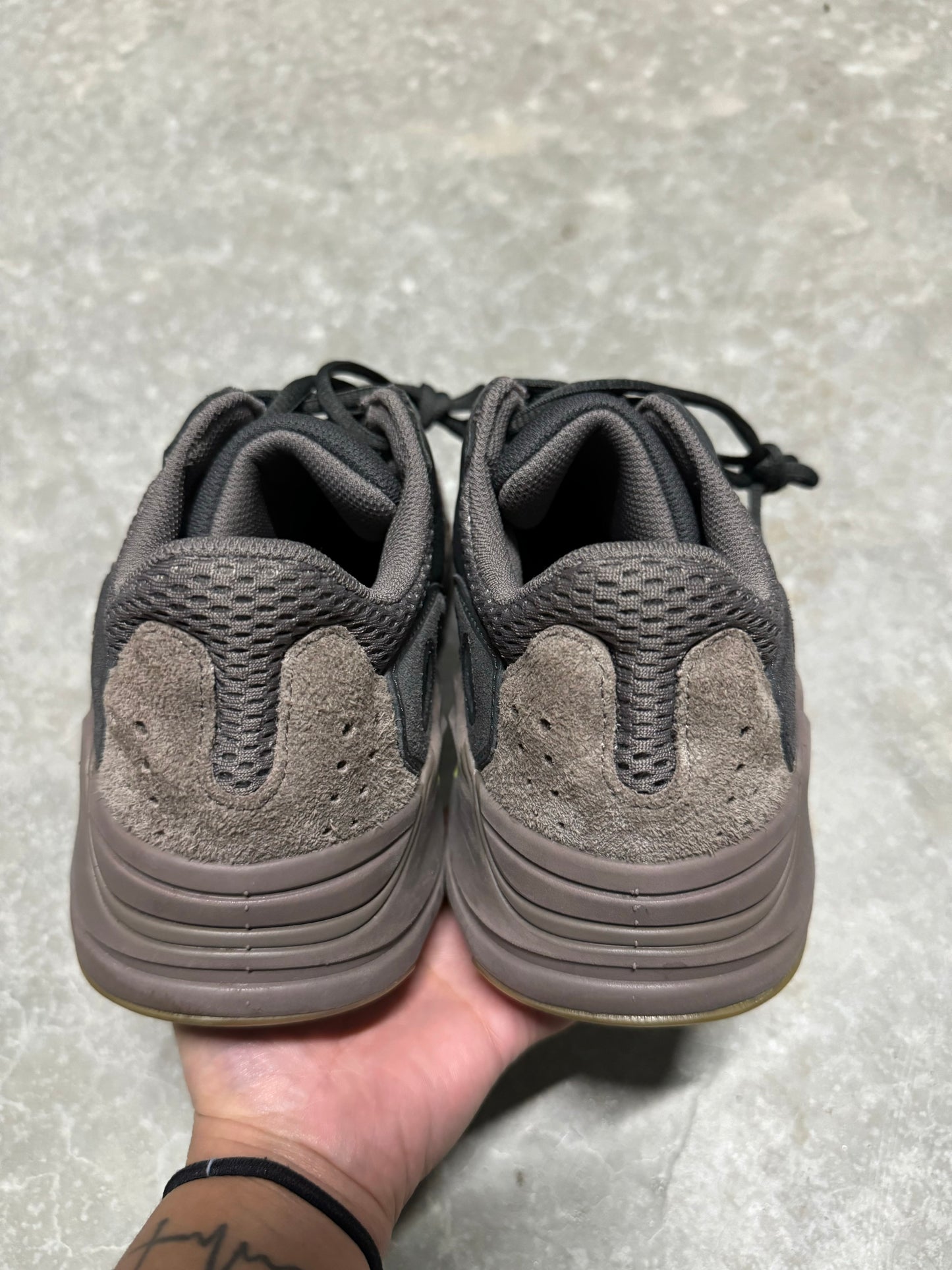 YEEZY 700 “ Mauve “