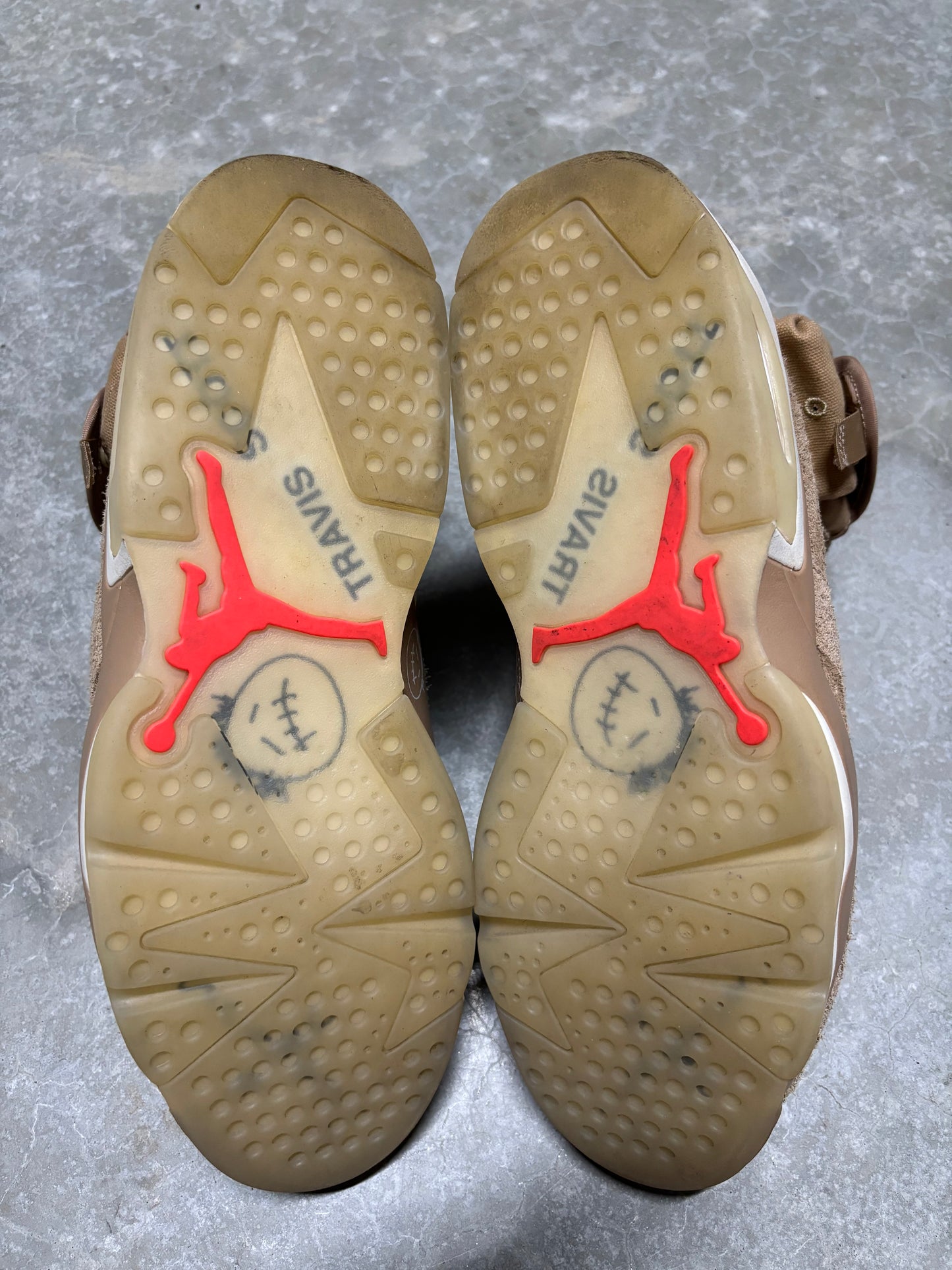 JORDAN 6 TRAVIS SCOTT “ British khaki “