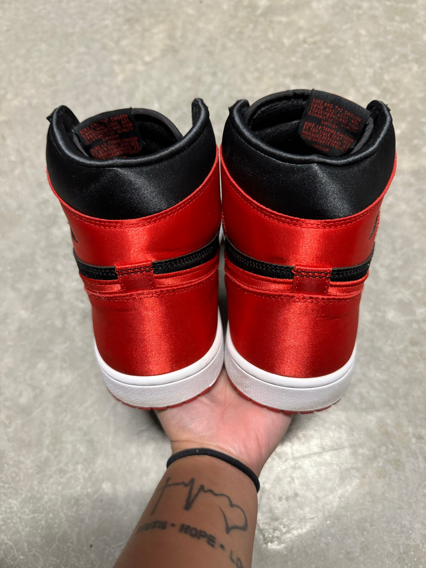 JORDAN 1 “ Satin Bred “