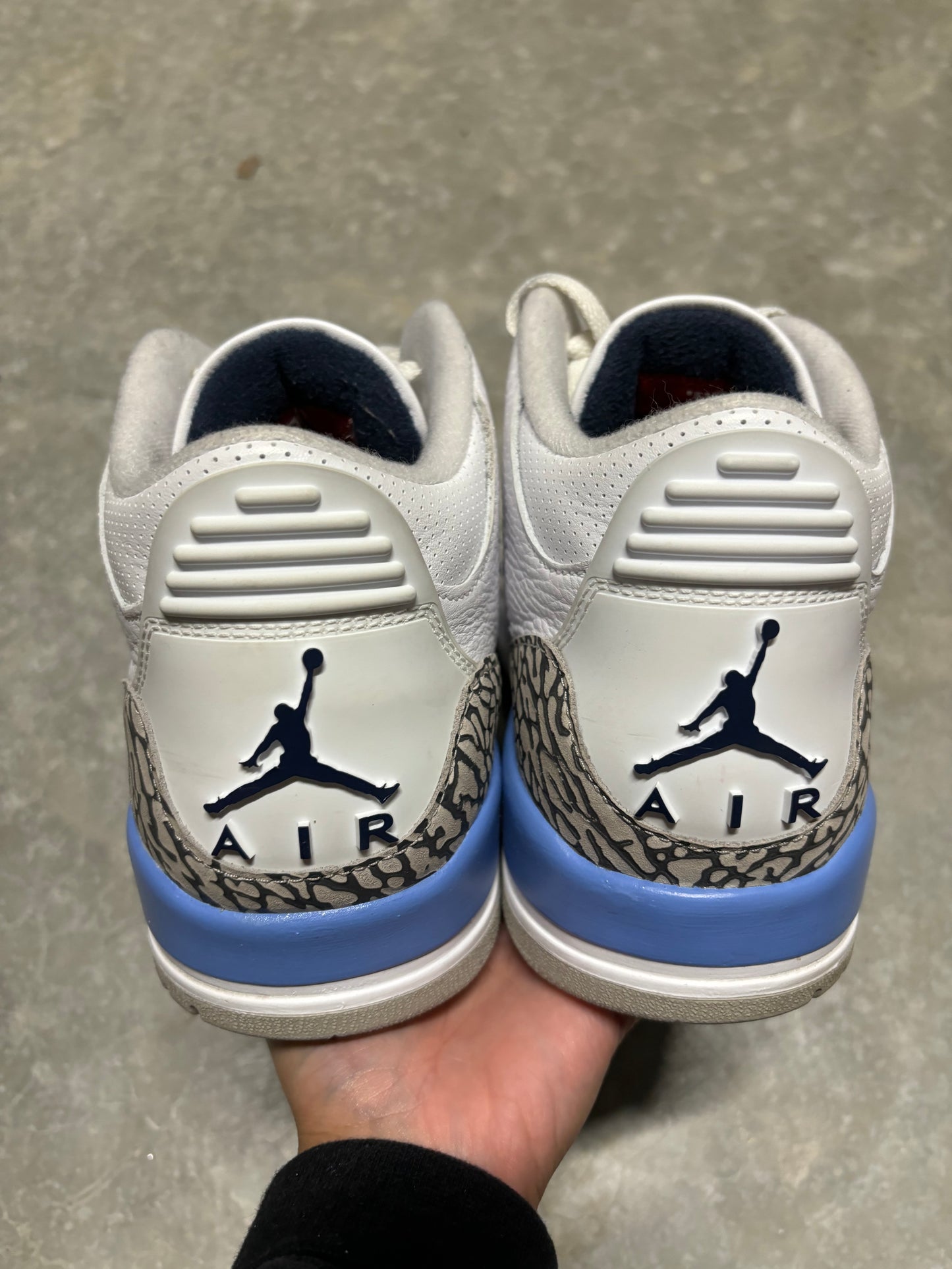 JORDAN 3 “ unc “