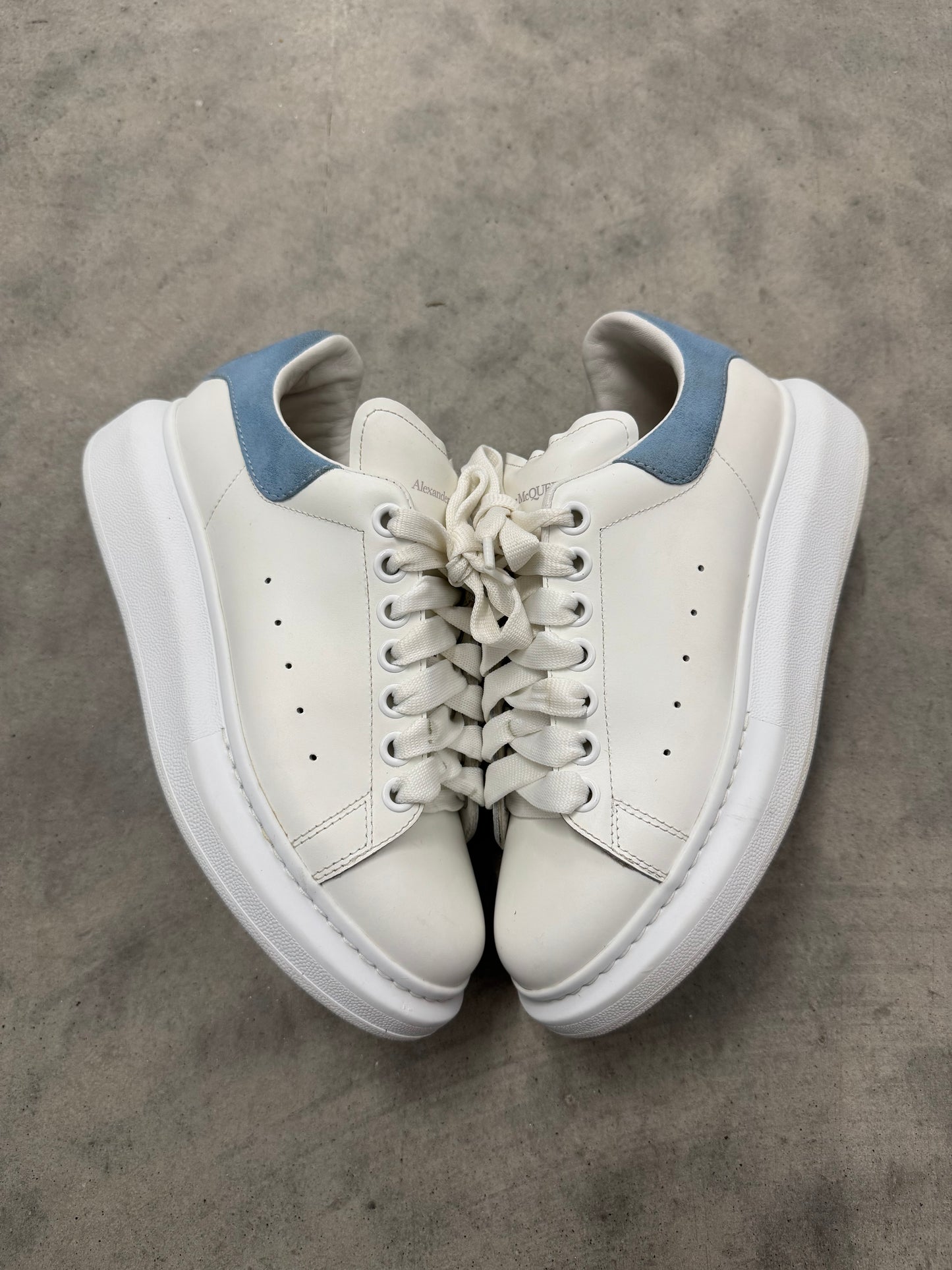ALEXANDER MCQUEEN OVERSIZED SNEAKER “ White Powder Blue “