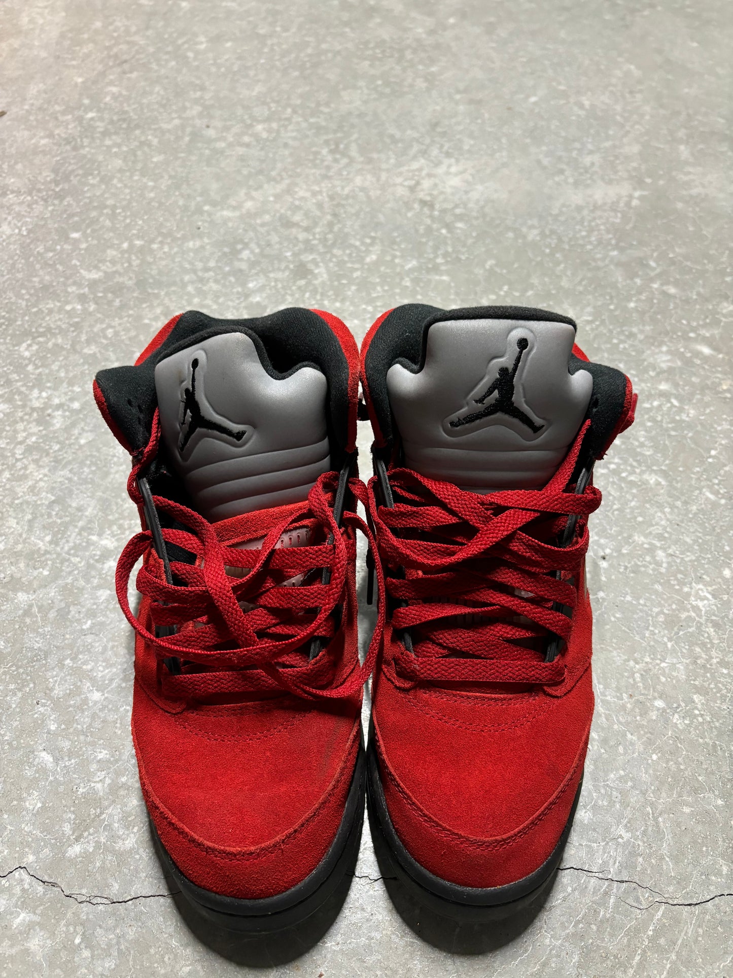 JORDAN 5 “ raging bull “