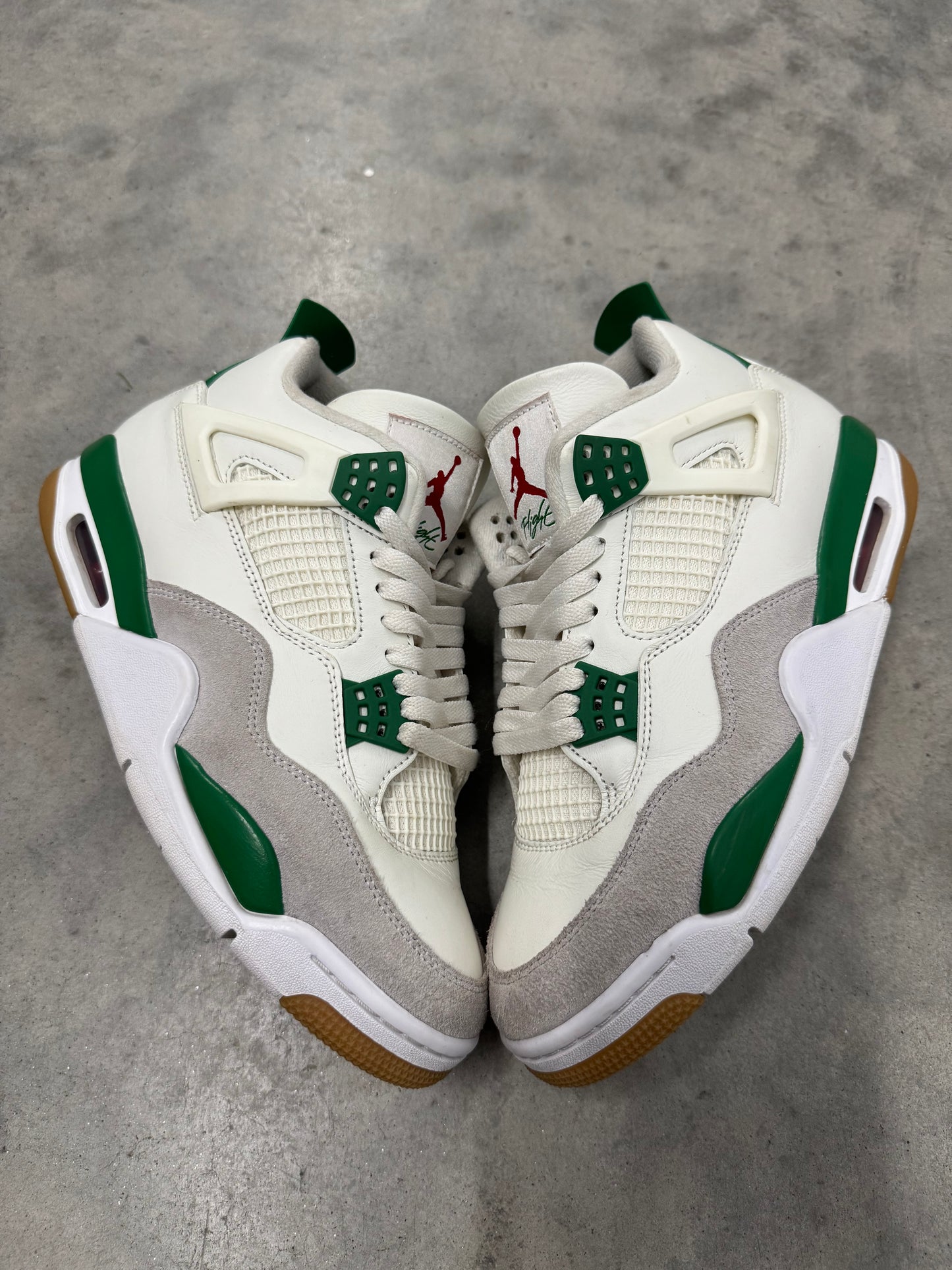 NIKE SB JORDAN 4 “ Pine Green “