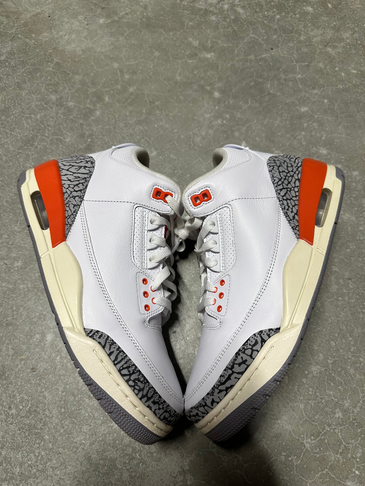 JORDAN 3 “ Georgia peach “