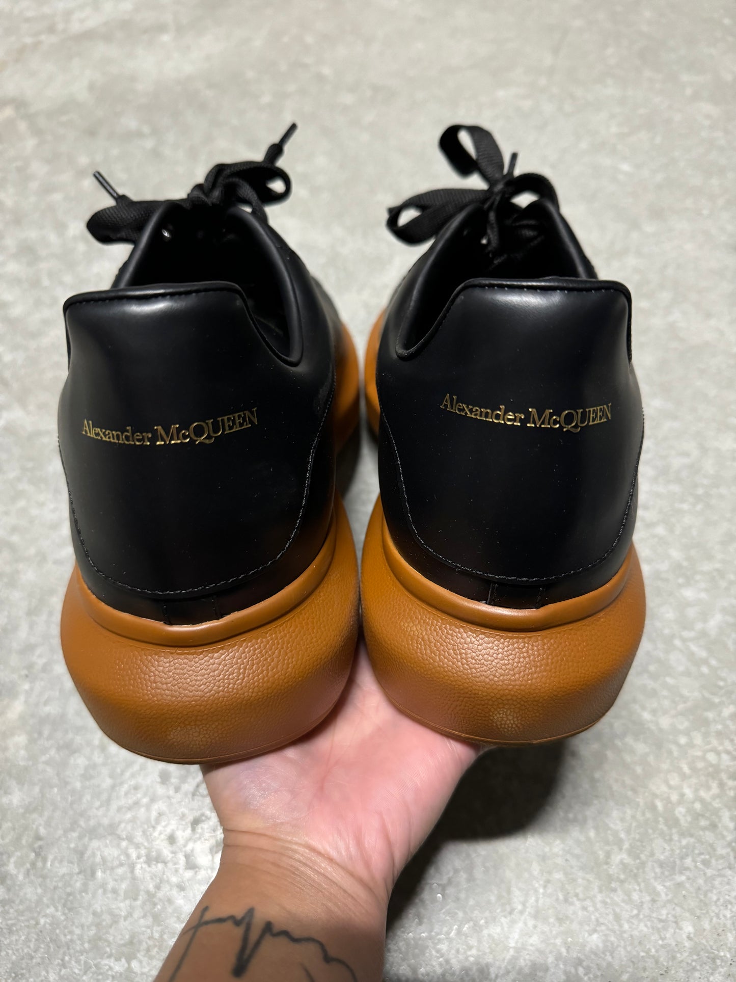 ALEXANDER MCQUEEN SNEAKER “ black cedar “