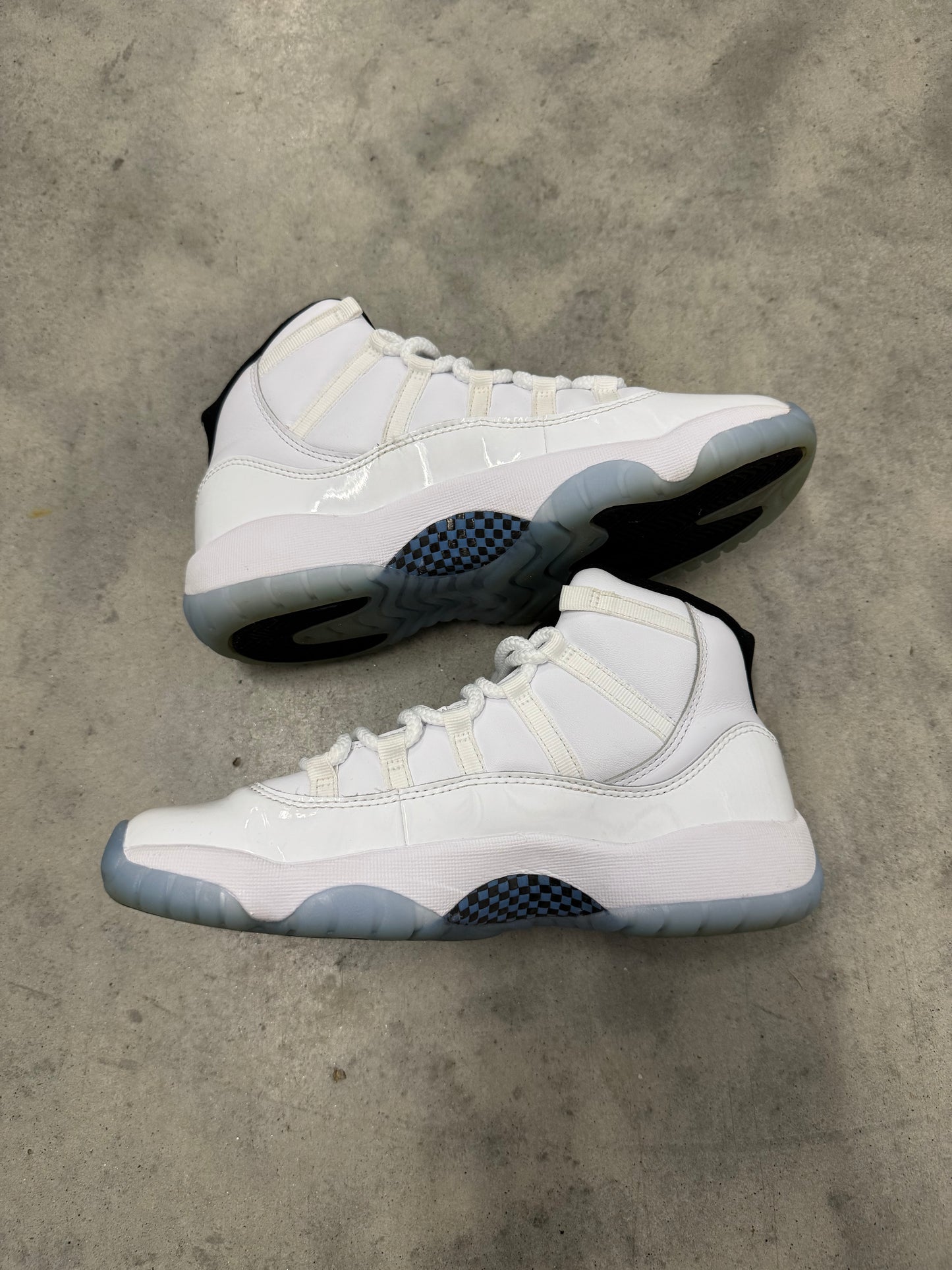 JORDAN 11 “ Legend Blue “