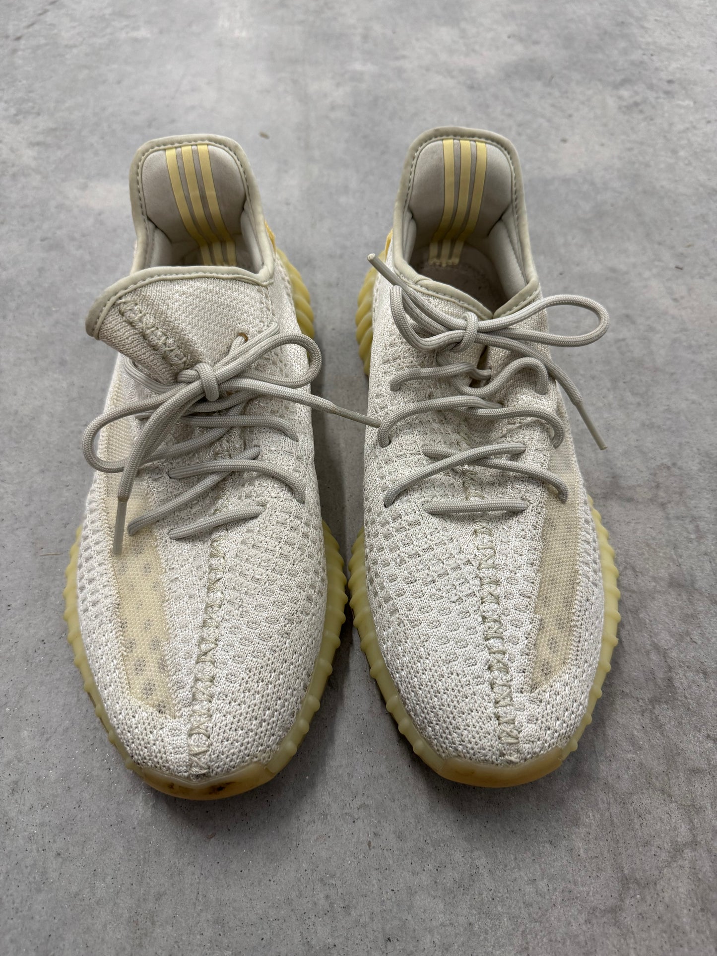 YEEZY 350 “ Light “