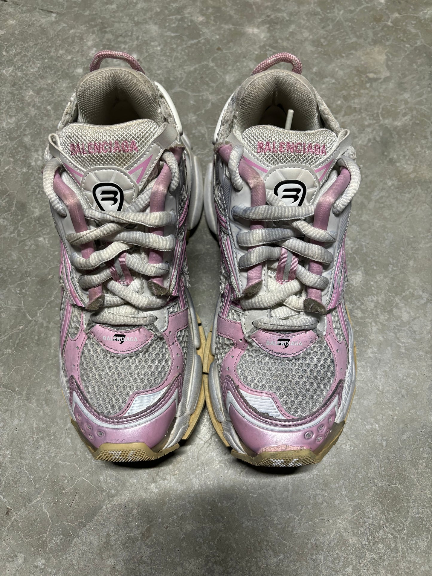 BALENCIAGA RUNNER SNEAKER “ white pink “